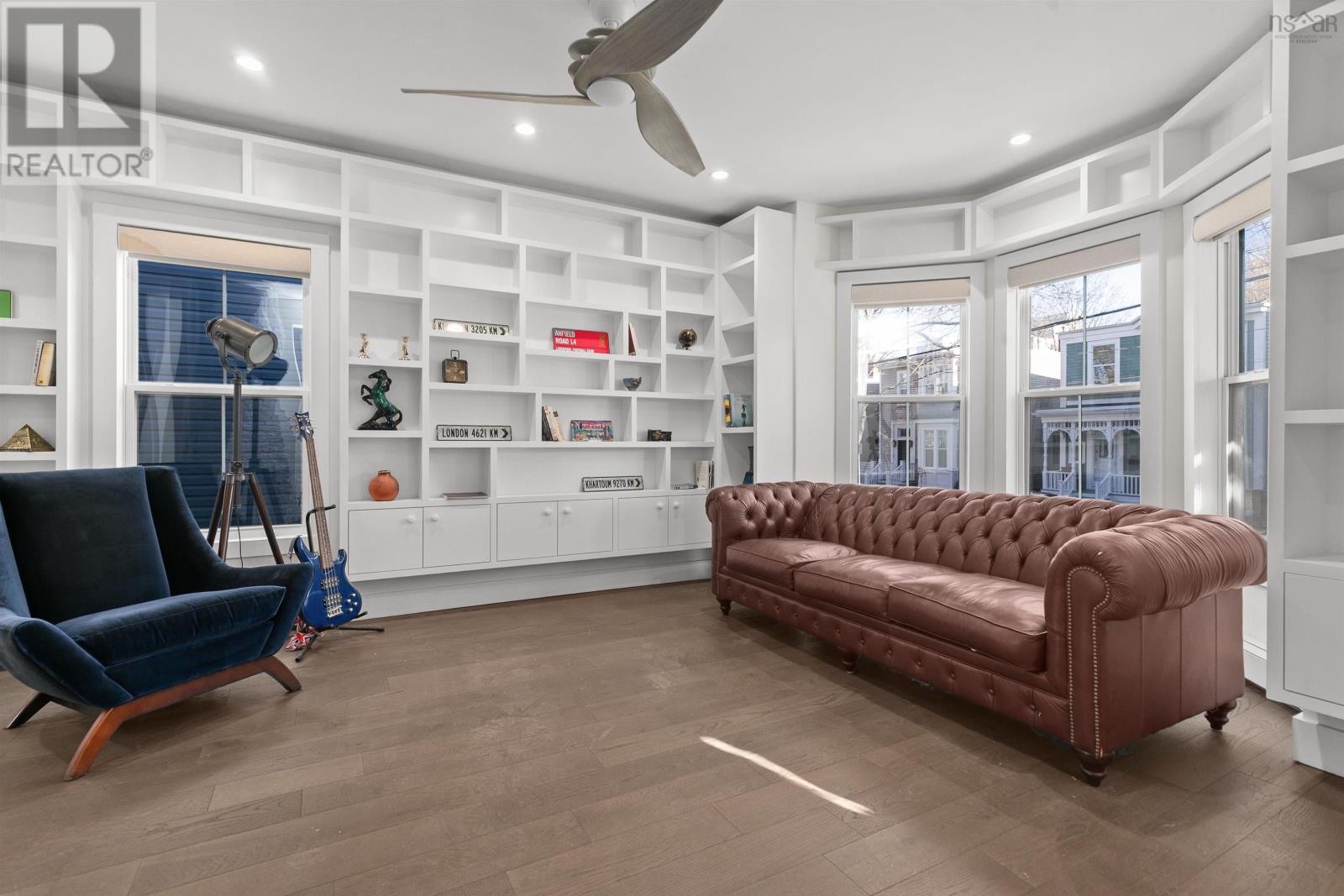 Property 31 of 50 of 5567 Black Street