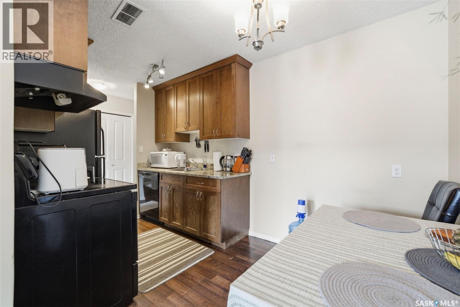 #307 258 PINEHOUSE PLACE - 10