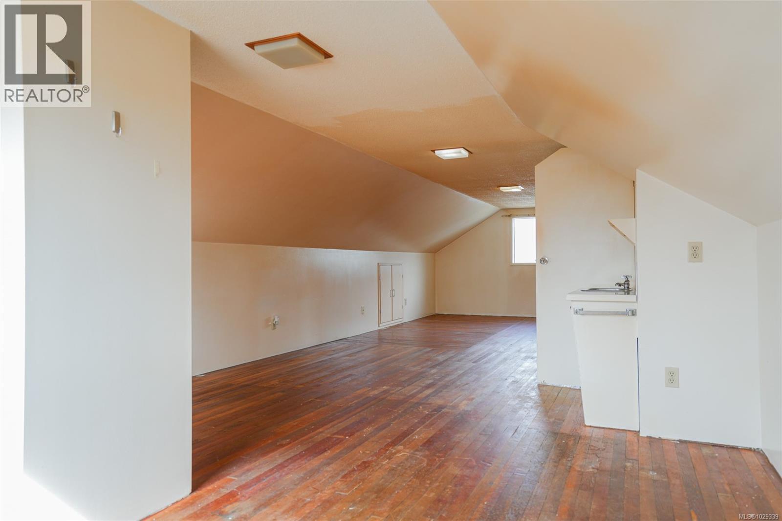 3129 10th Ave - 24