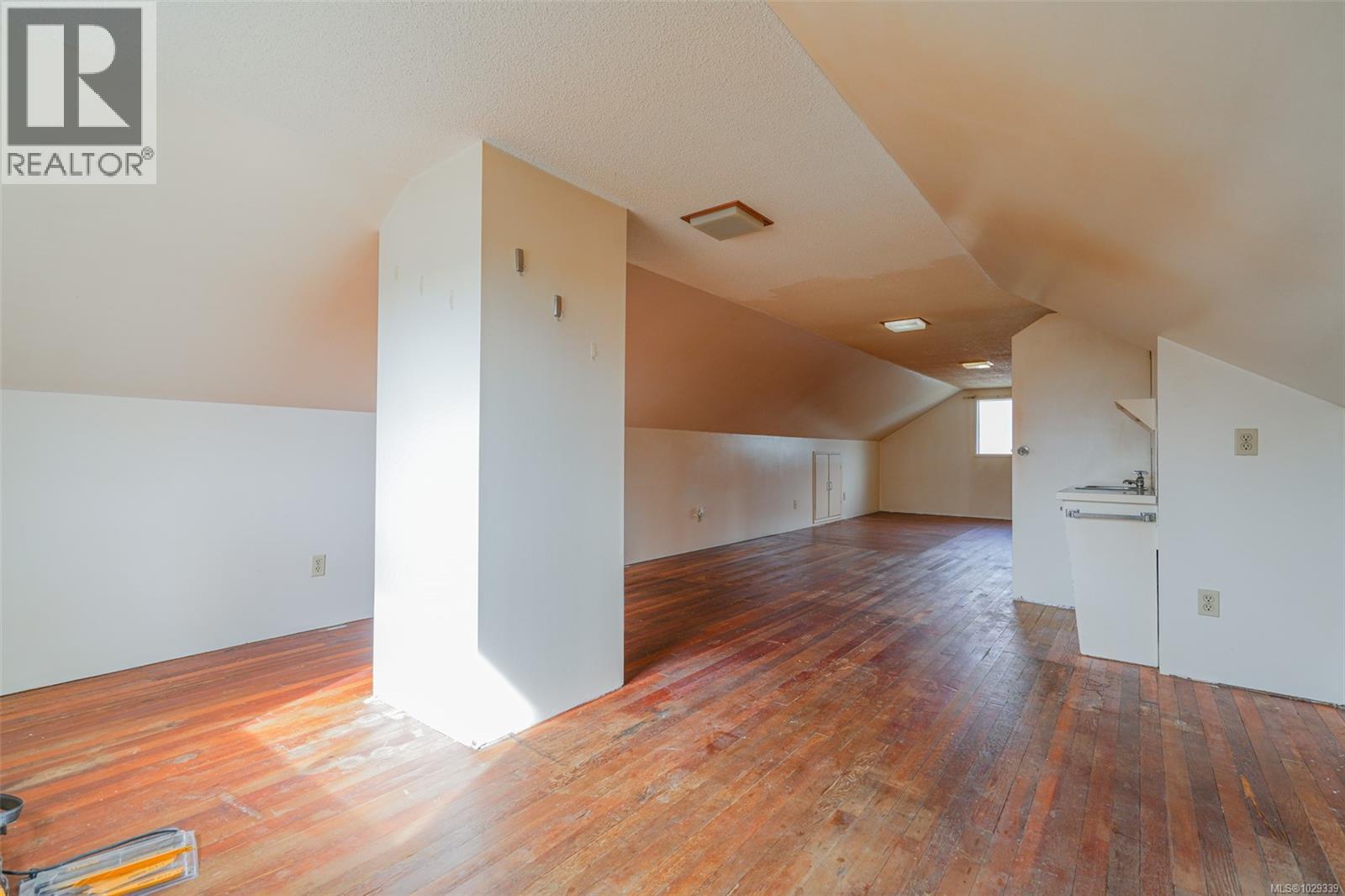 3129 10th Ave - 25
