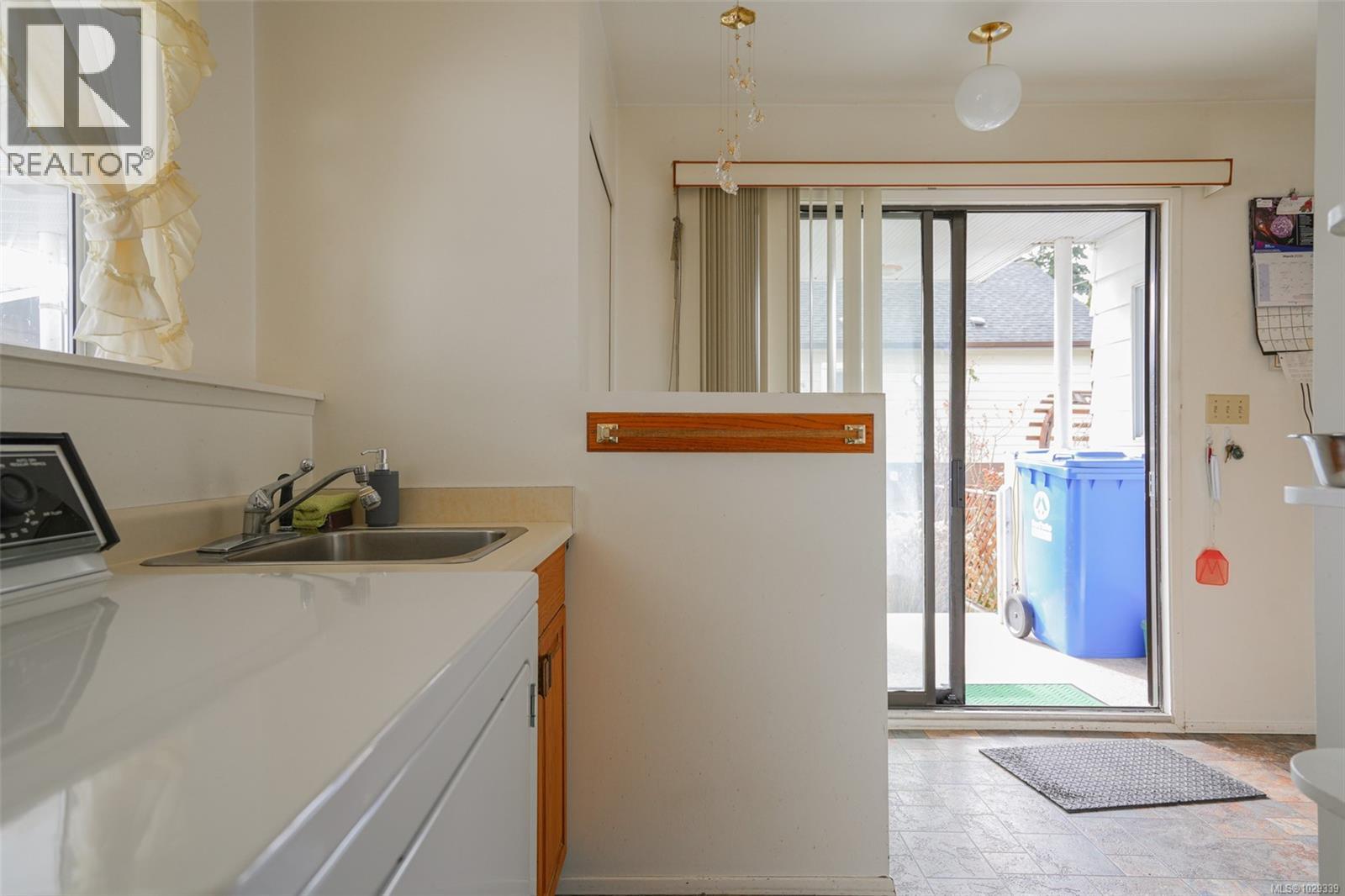 3129 10th Ave - 29