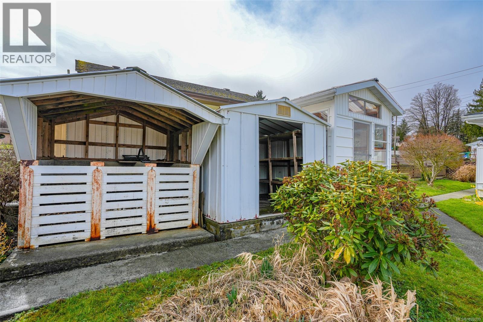 3129 10th Ave - 57