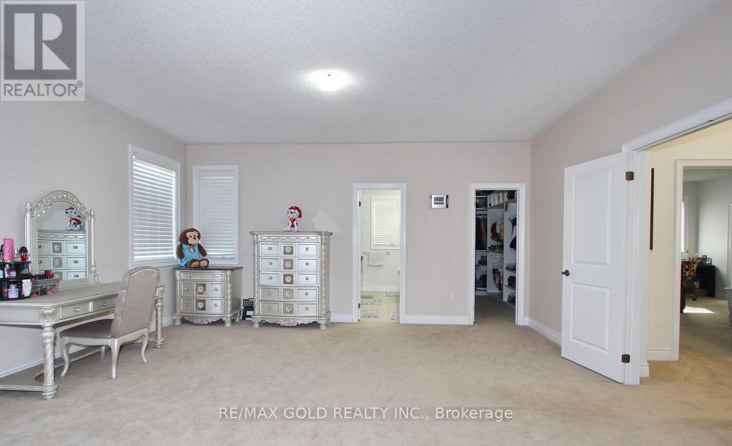 14 LADBROOK CRESCENT - 29