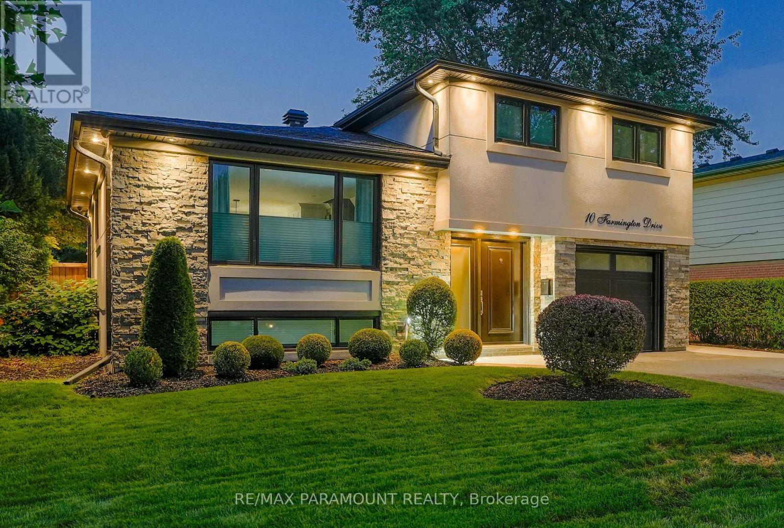 10 FARMINGTON DRIVE,Brampton (Brampton East),,