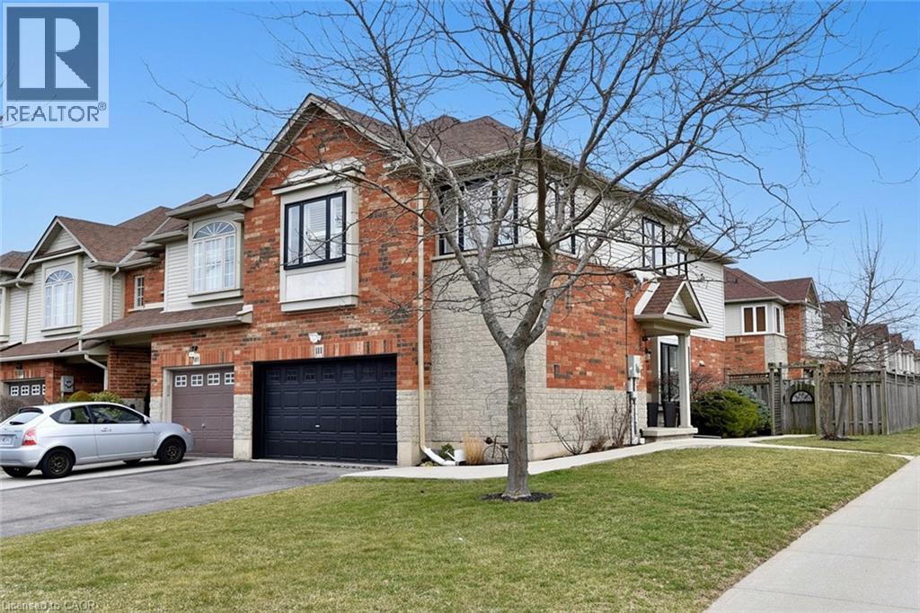 111 MAGNOLIA Crescent