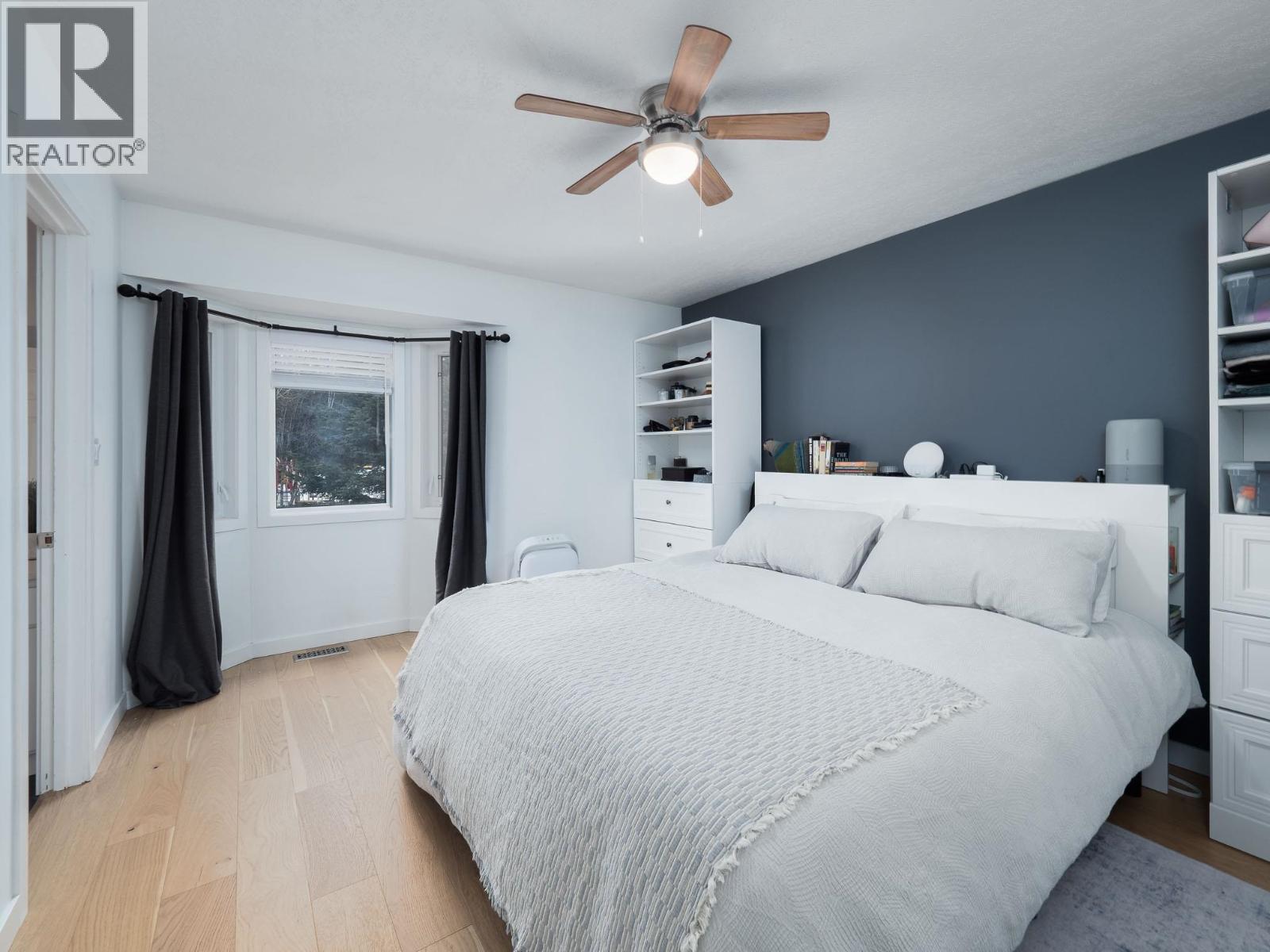 1906 CLEARWOOD CRESCENT - 13