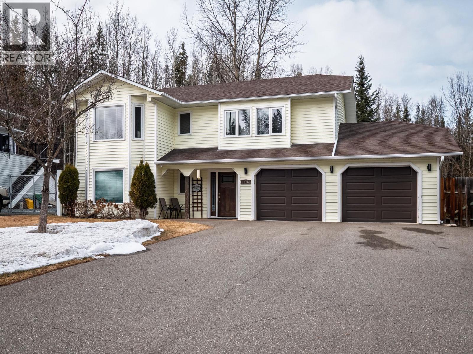 1906 CLEARWOOD Crescent - photo 2