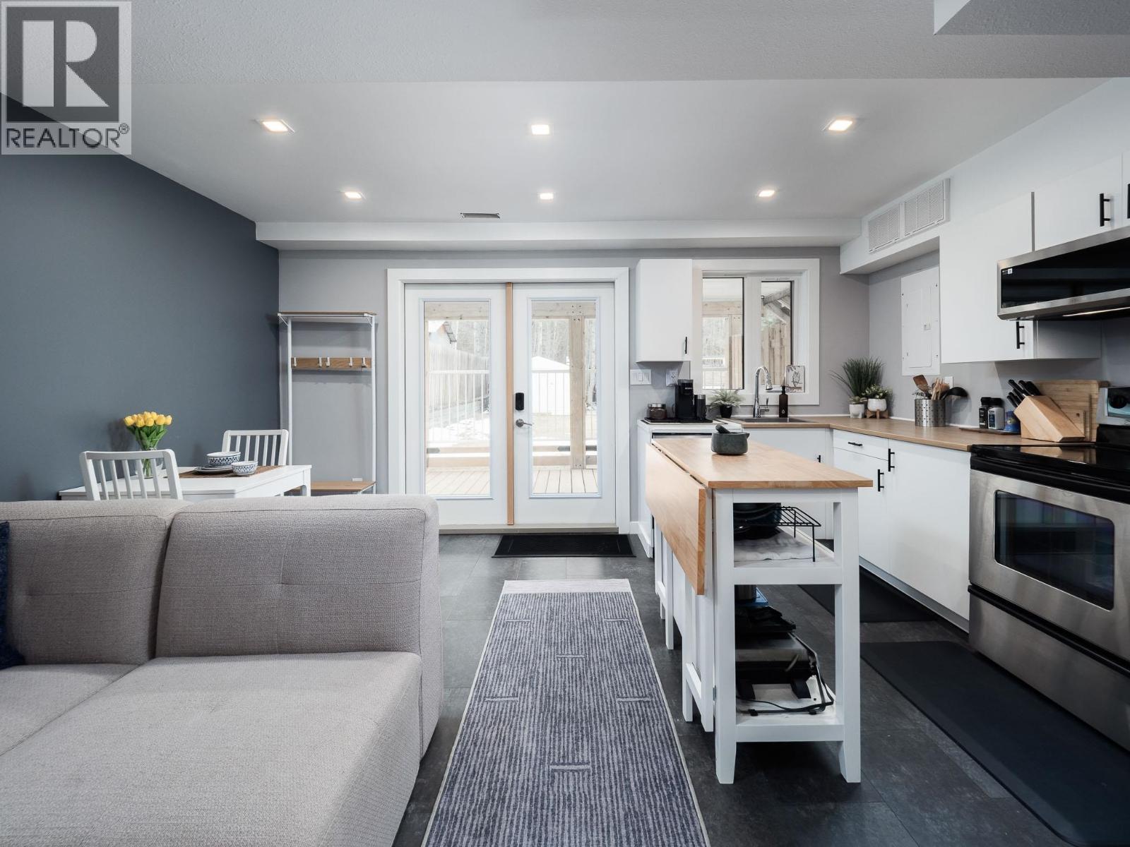 1906 CLEARWOOD CRESCENT - 20