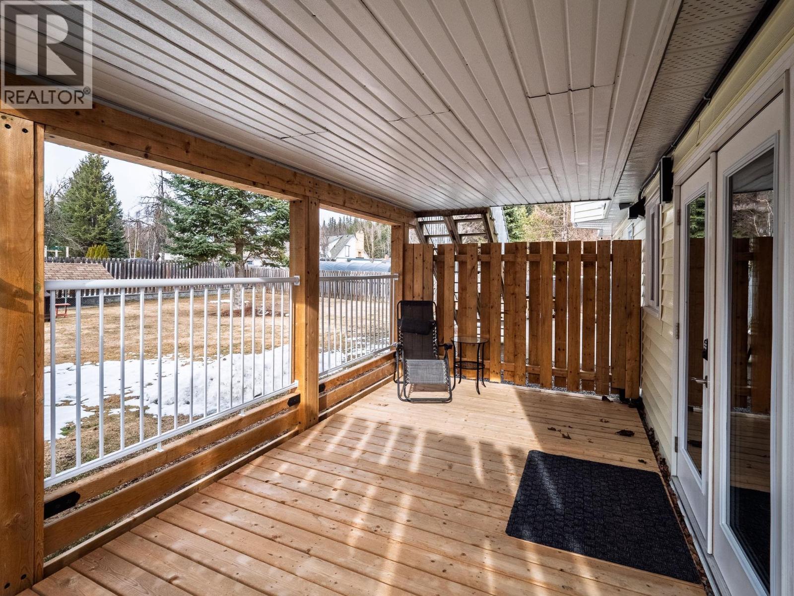 1906 CLEARWOOD CRESCENT - 24