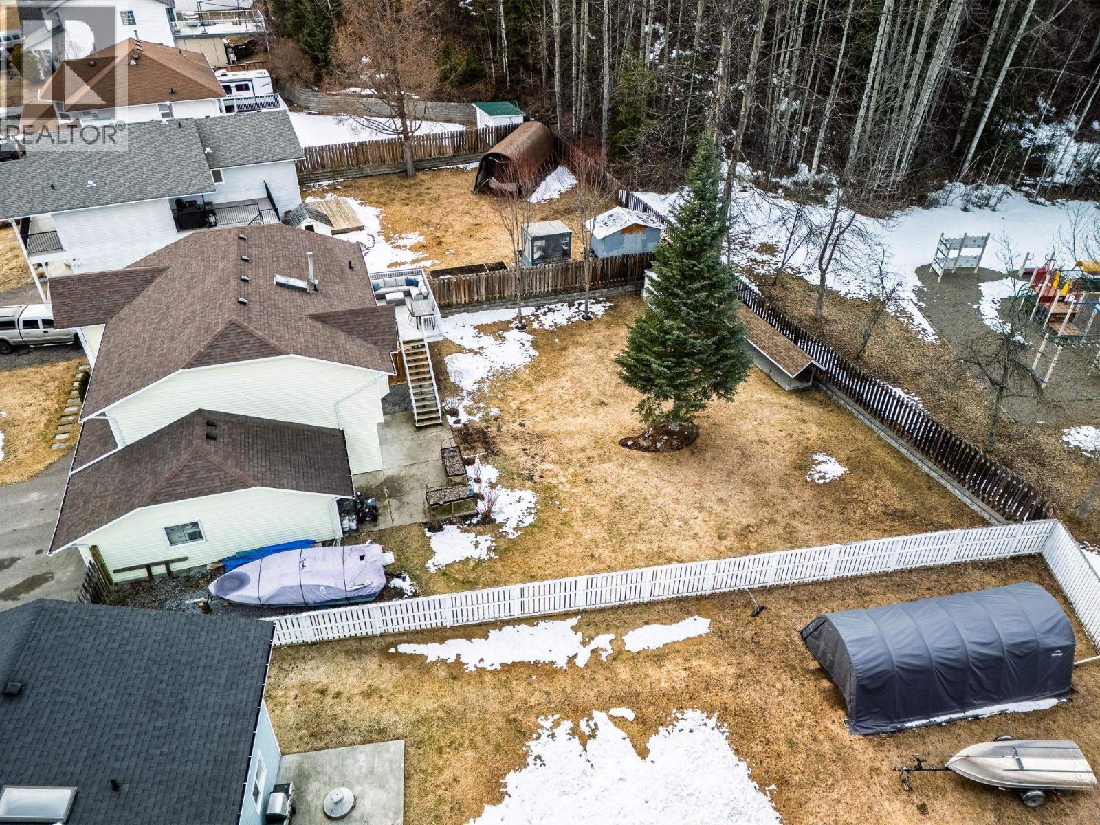 1906 CLEARWOOD CRESCENT - 31