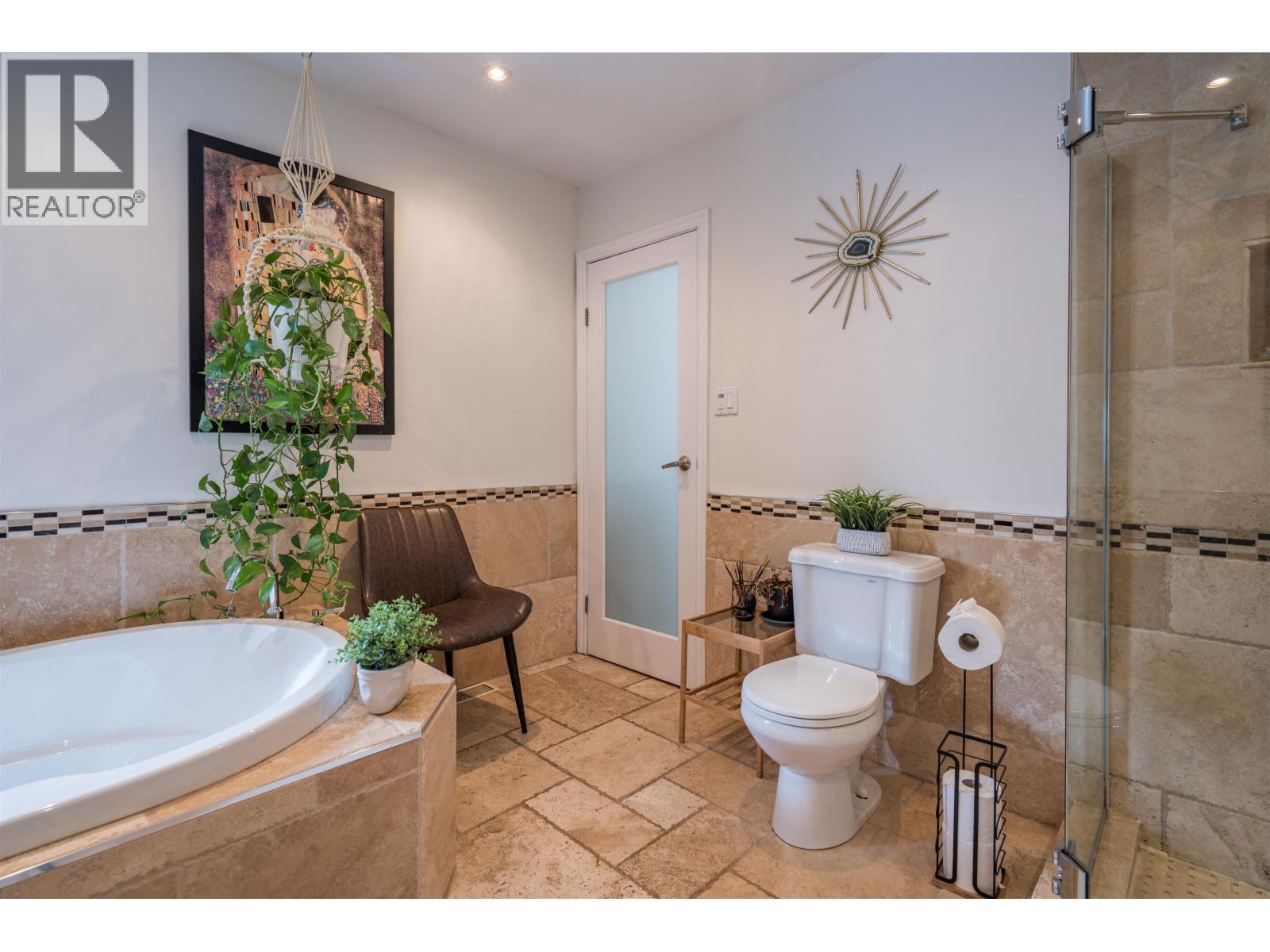 3065 WALLACE CRESCENT - 13