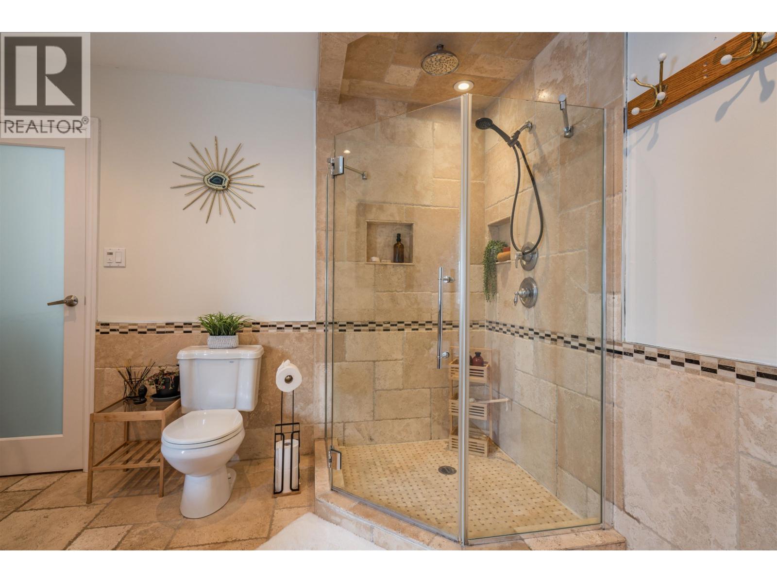 3065 WALLACE CRESCENT - 14