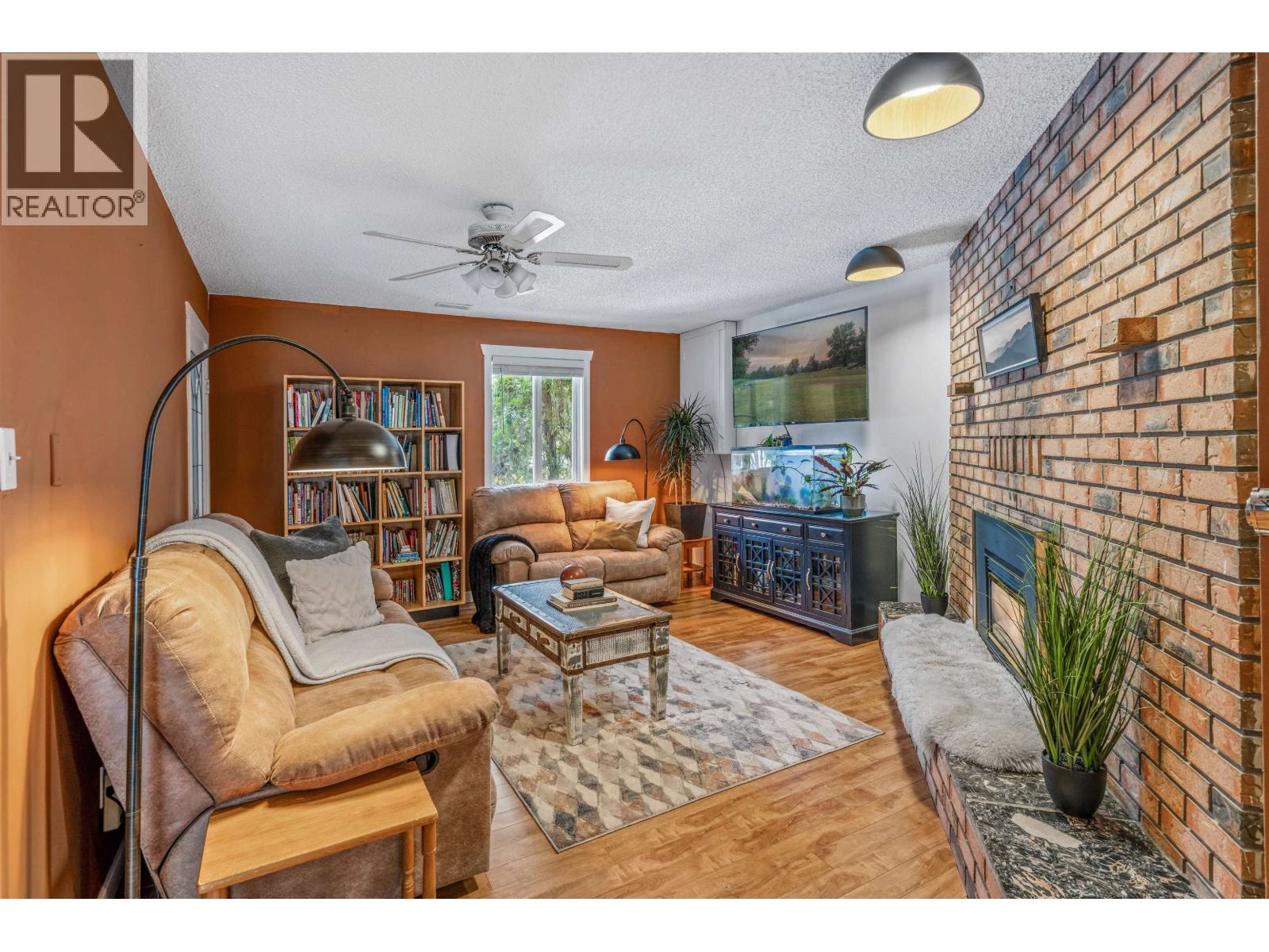 3065 WALLACE CRESCENT - 18