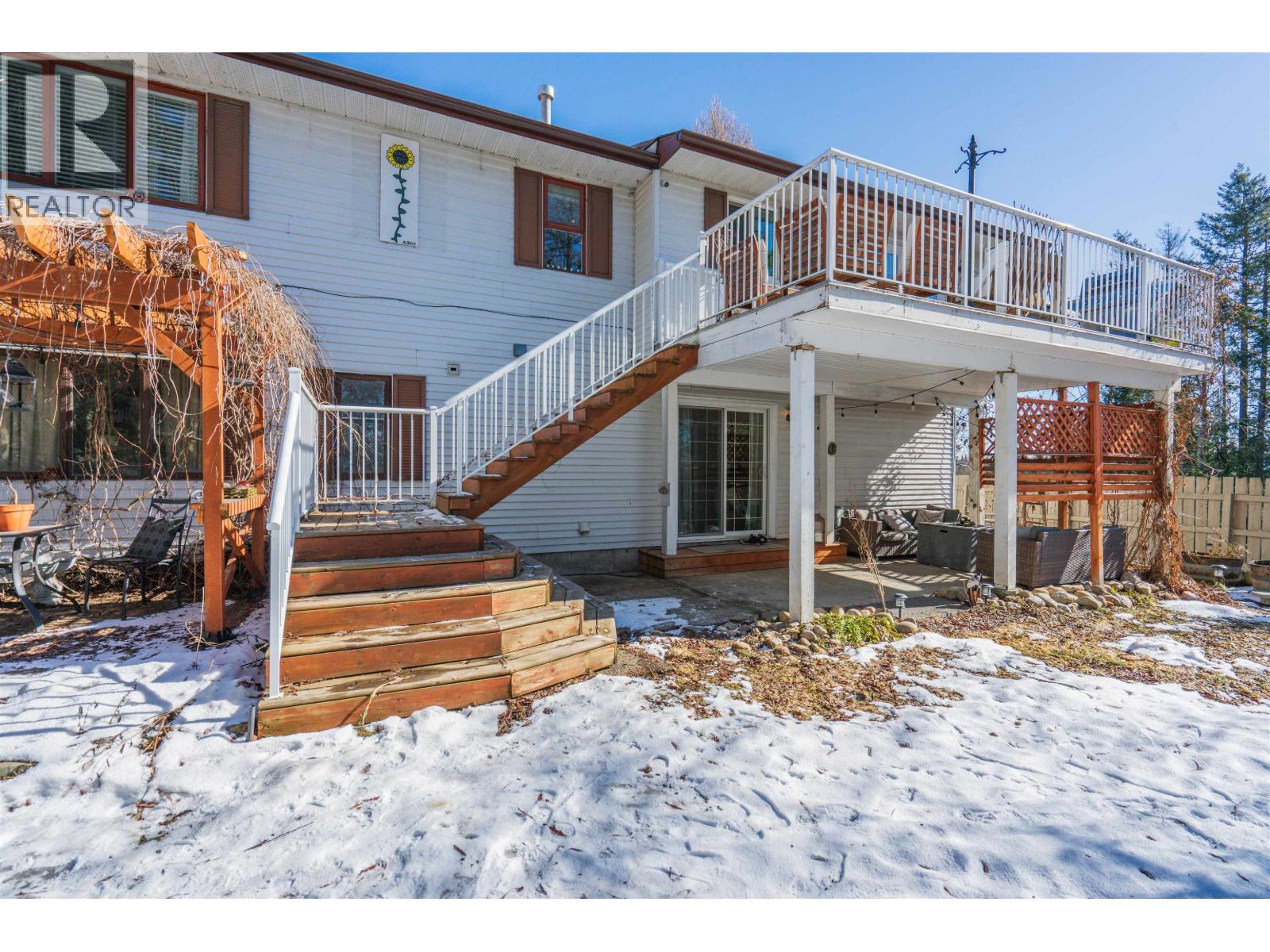 3065 WALLACE CRESCENT - 30