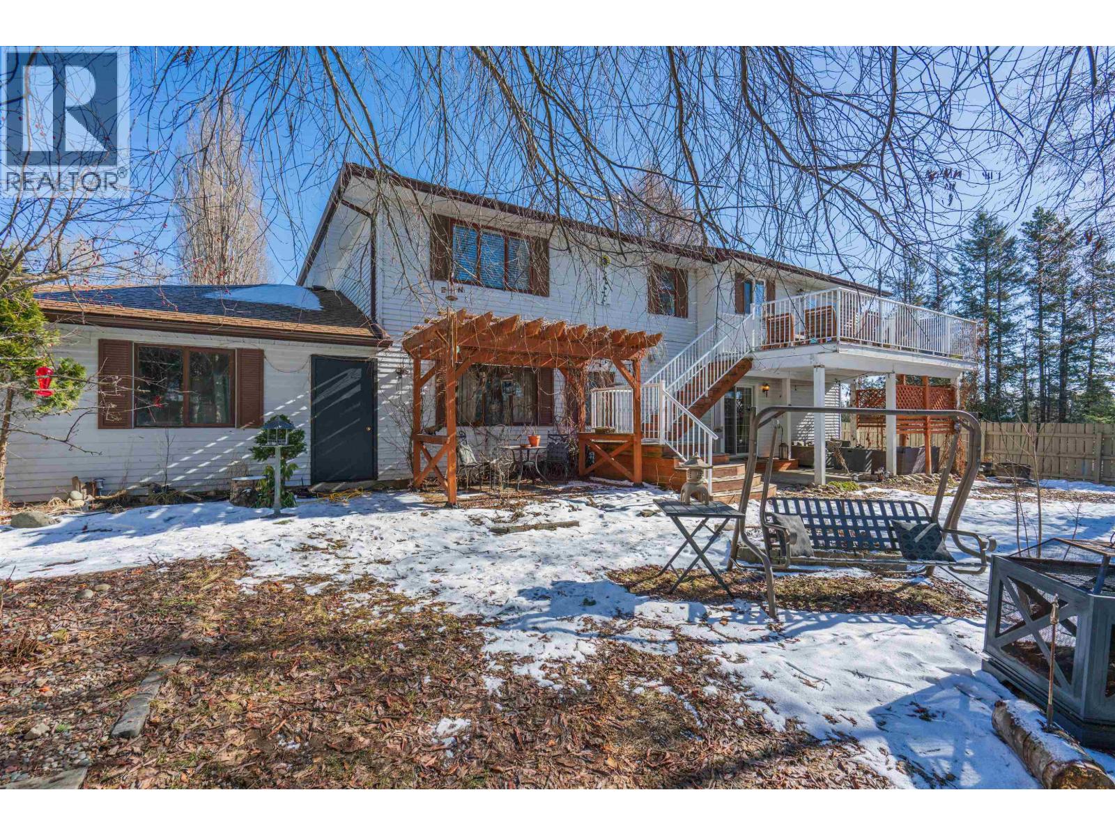 3065 WALLACE CRESCENT - 34