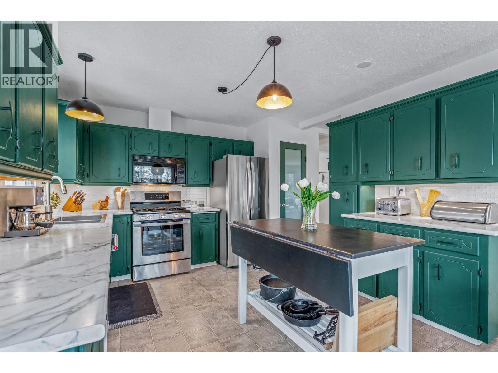 3065 WALLACE CRESCENT - 8