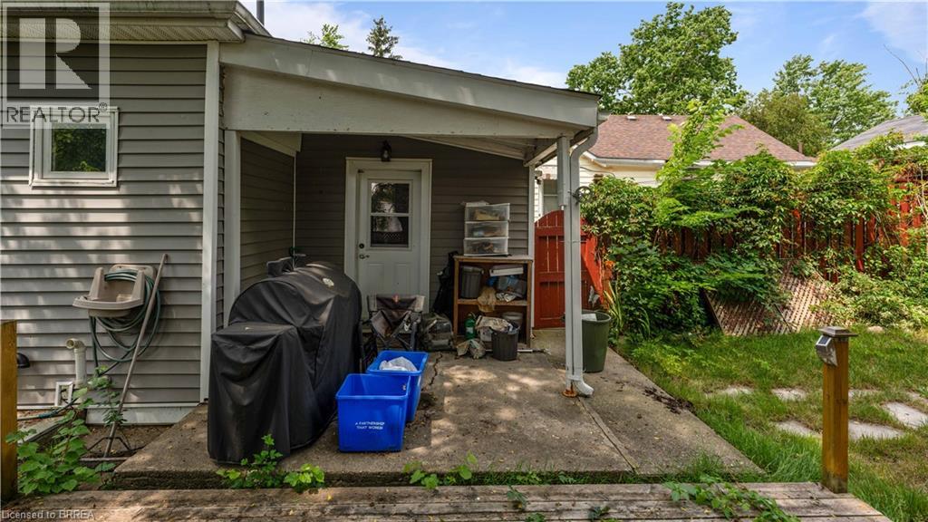 263 GRAND RIVER Avenue