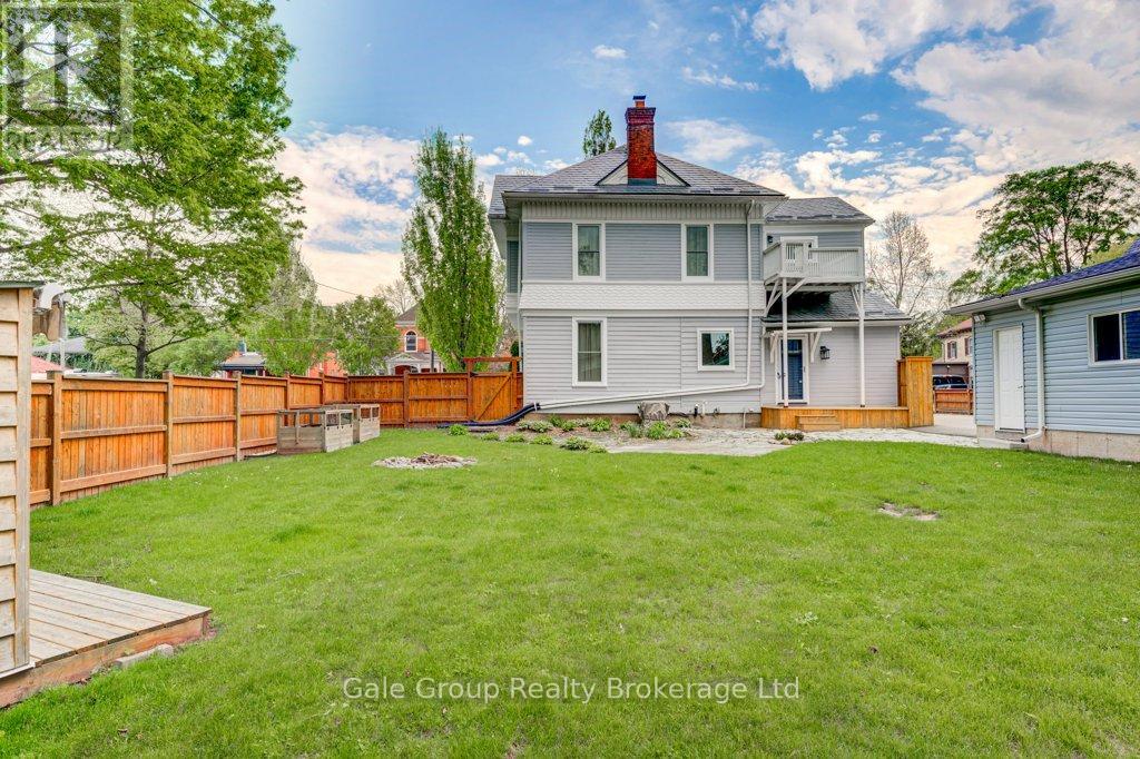 155 VANSITTART AVENUE