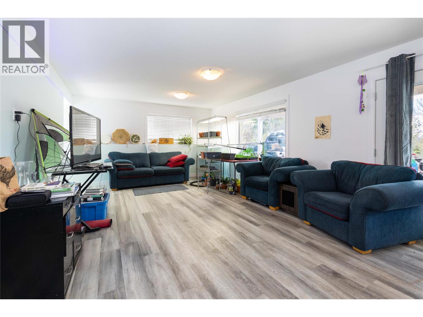  3230 Salmon River Road, Salmon Arm