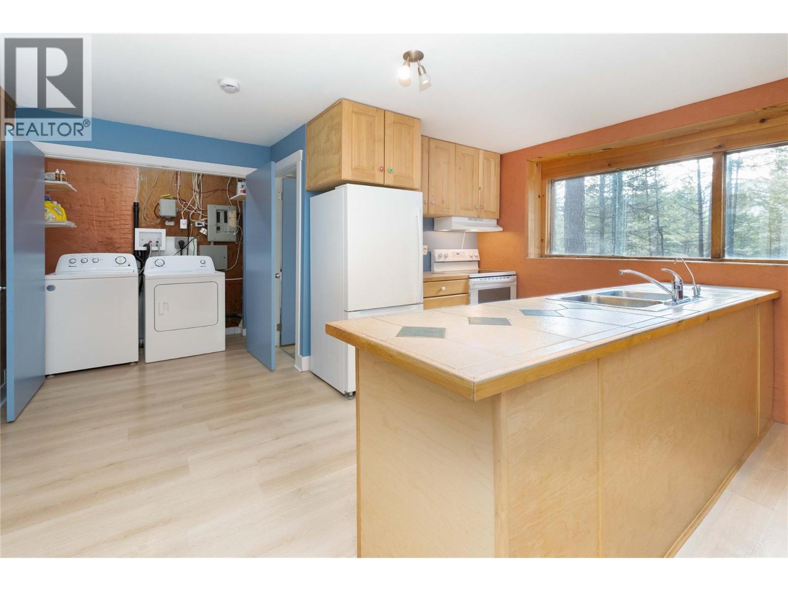  3230 Salmon River Road, Salmon Arm