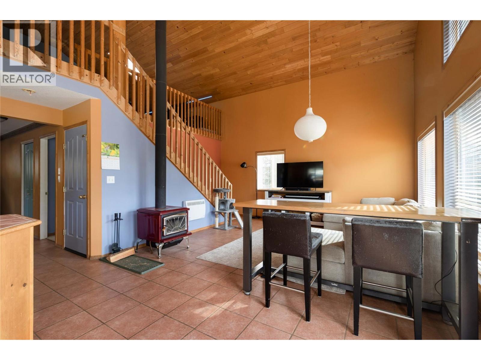  3230 Salmon River Road, Salmon Arm