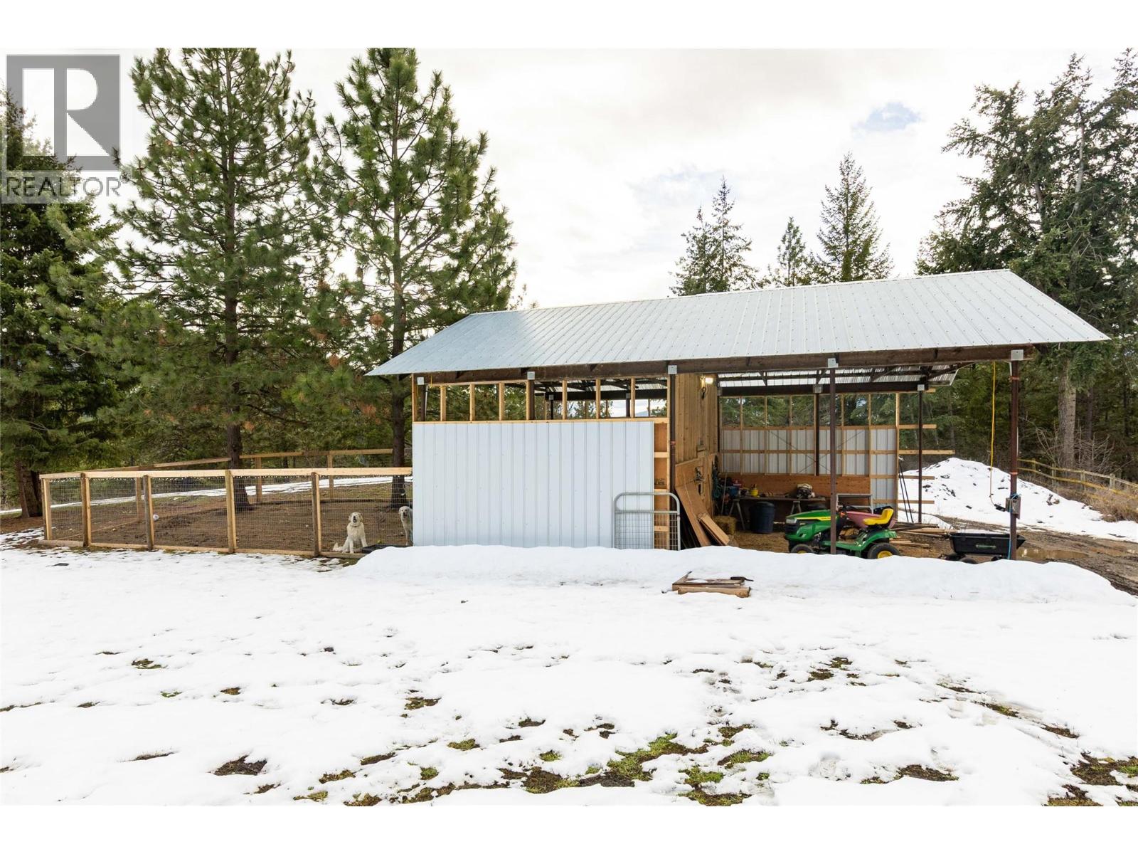  3230 Salmon River Road, Salmon Arm