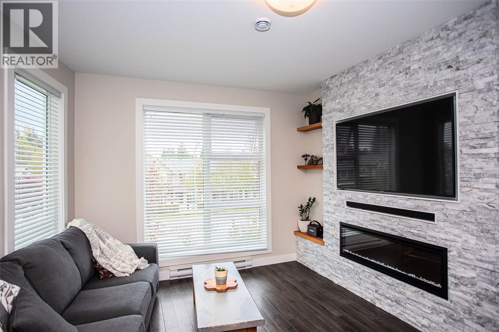 #106 1800 Summerhill Pl - 10