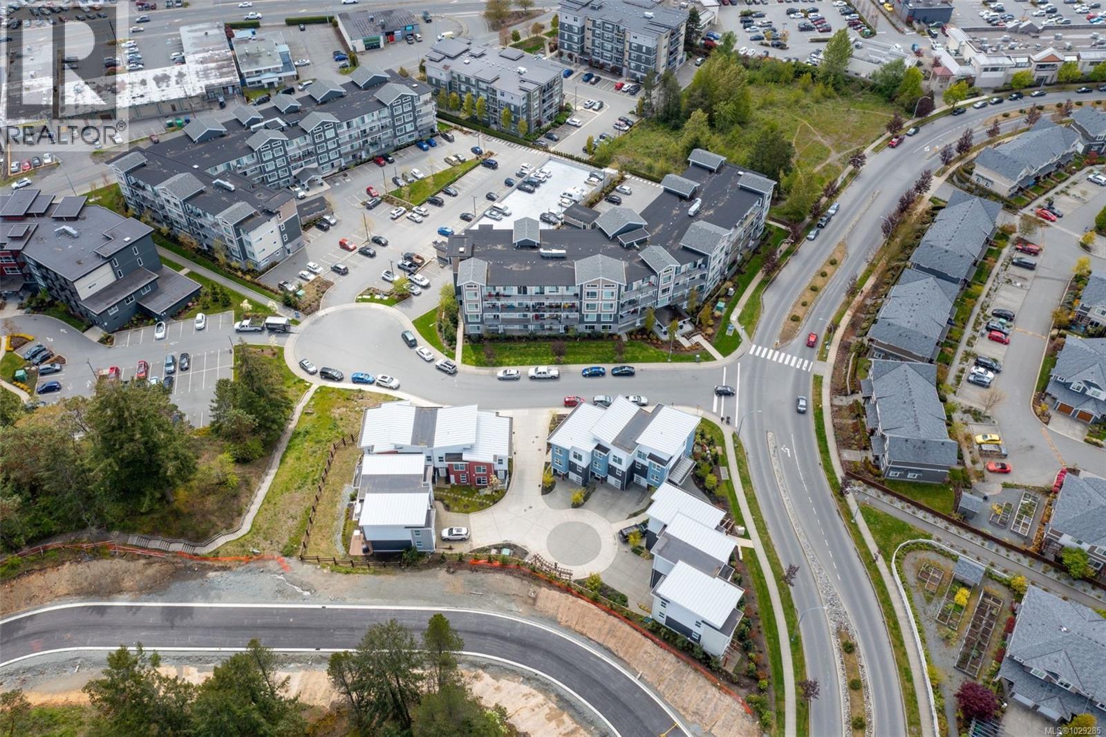 #106 1800 SUMMERHILL PL - 37