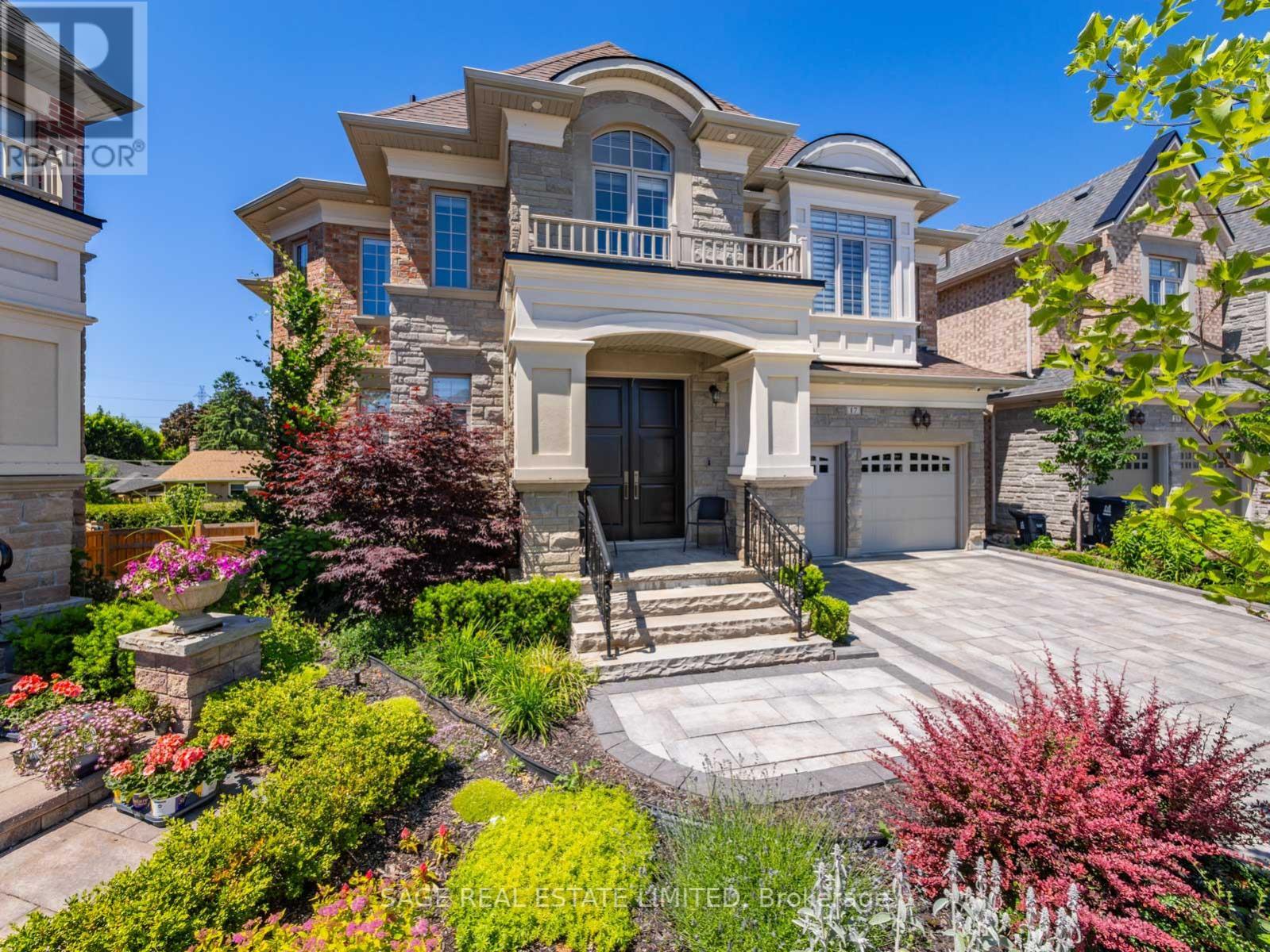 17 DANIEL COZENS COURT - 1