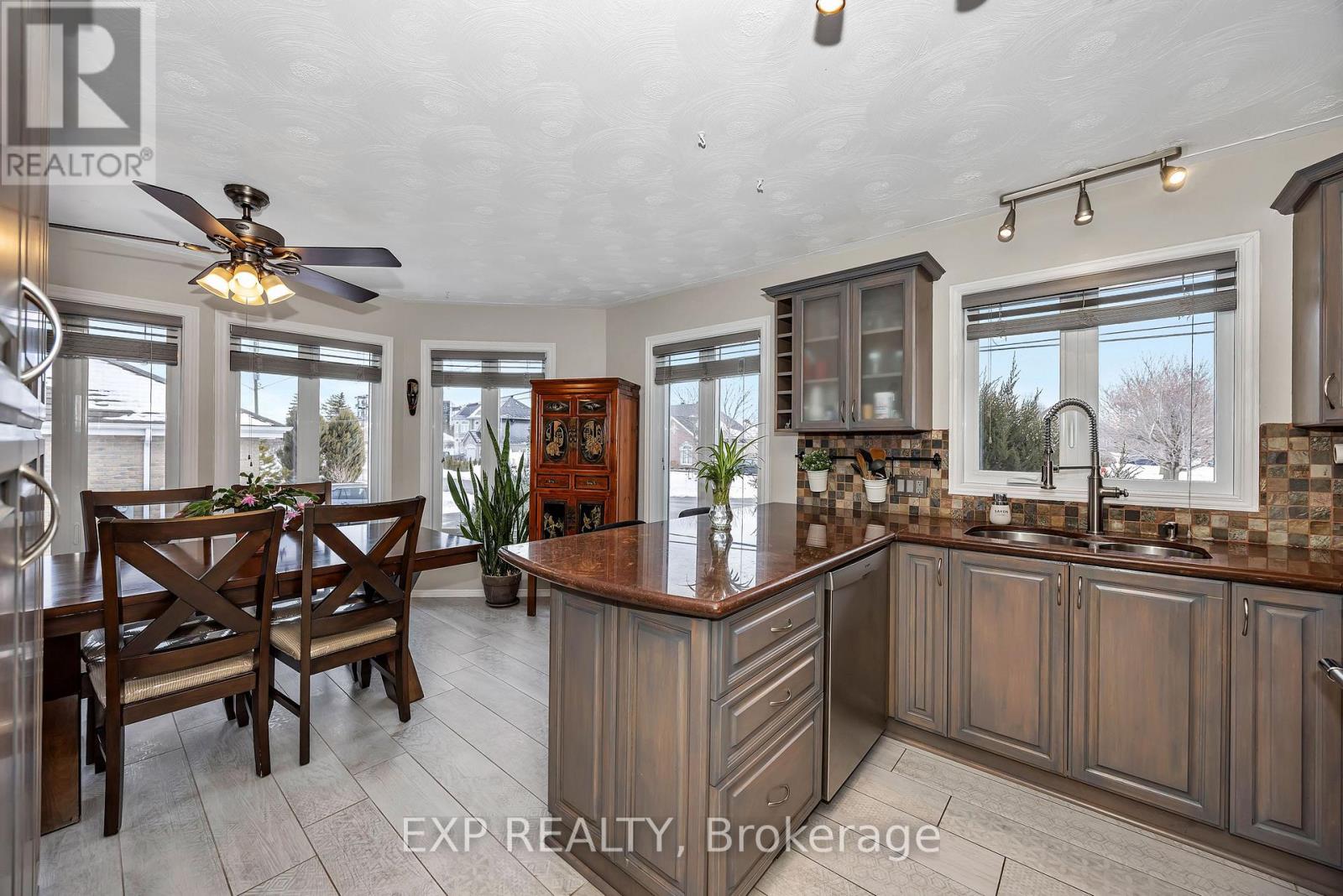 806 LAVAL STREET - 8