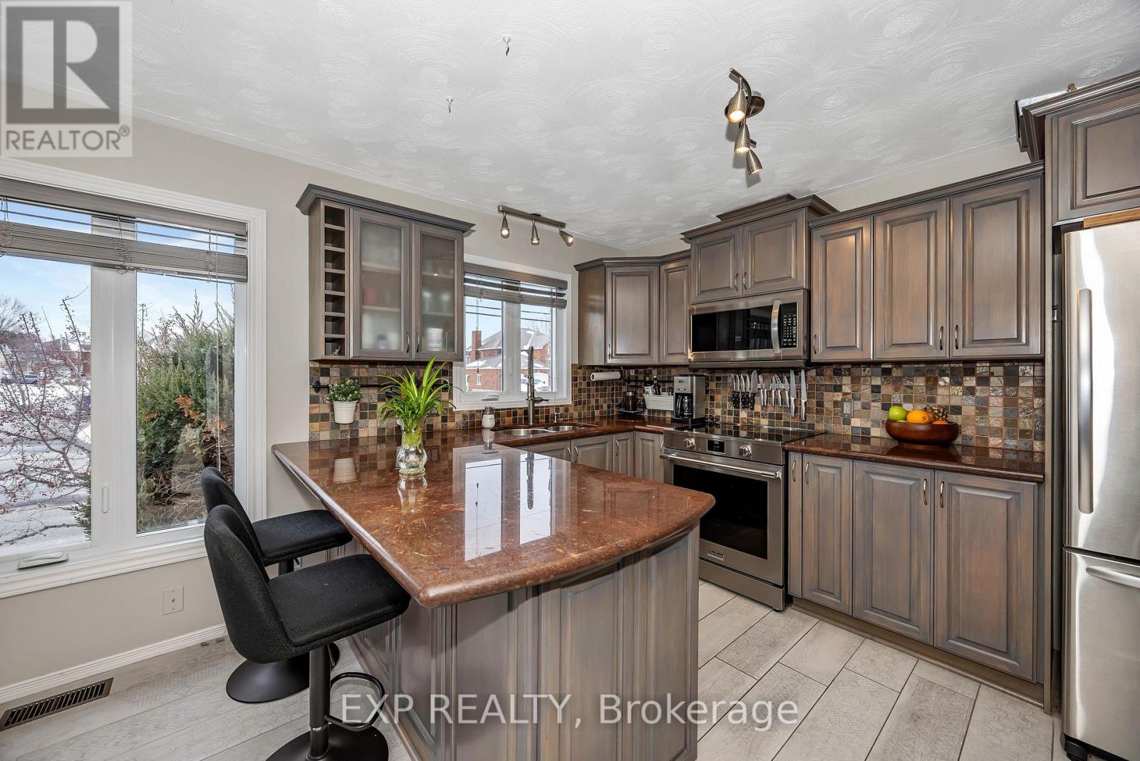 806 LAVAL STREET - 9