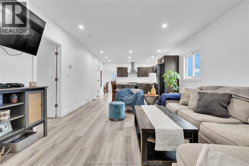 6 St Marie STREET - 11