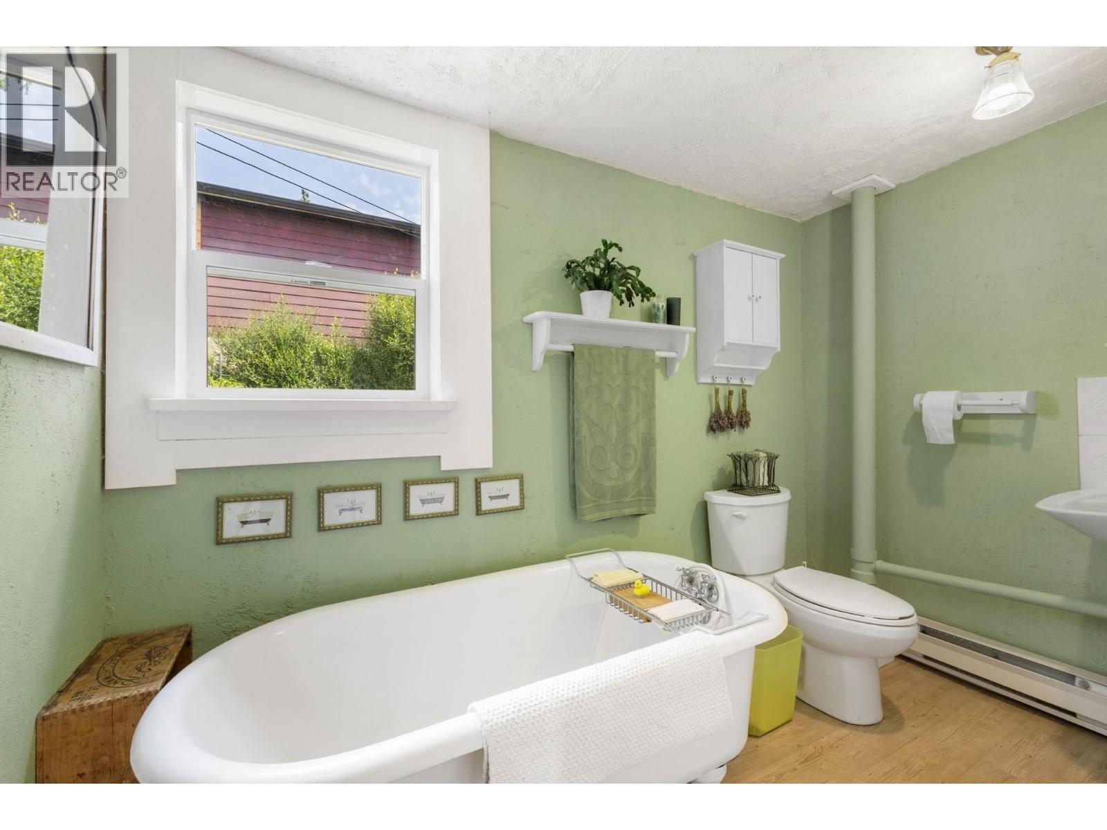  987 Garland Street, Kelowna