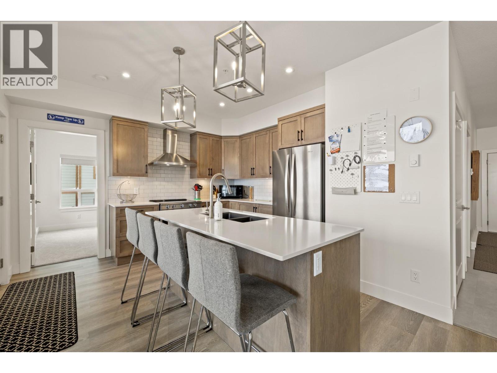 1B 5075 Snowbird Way, Big White