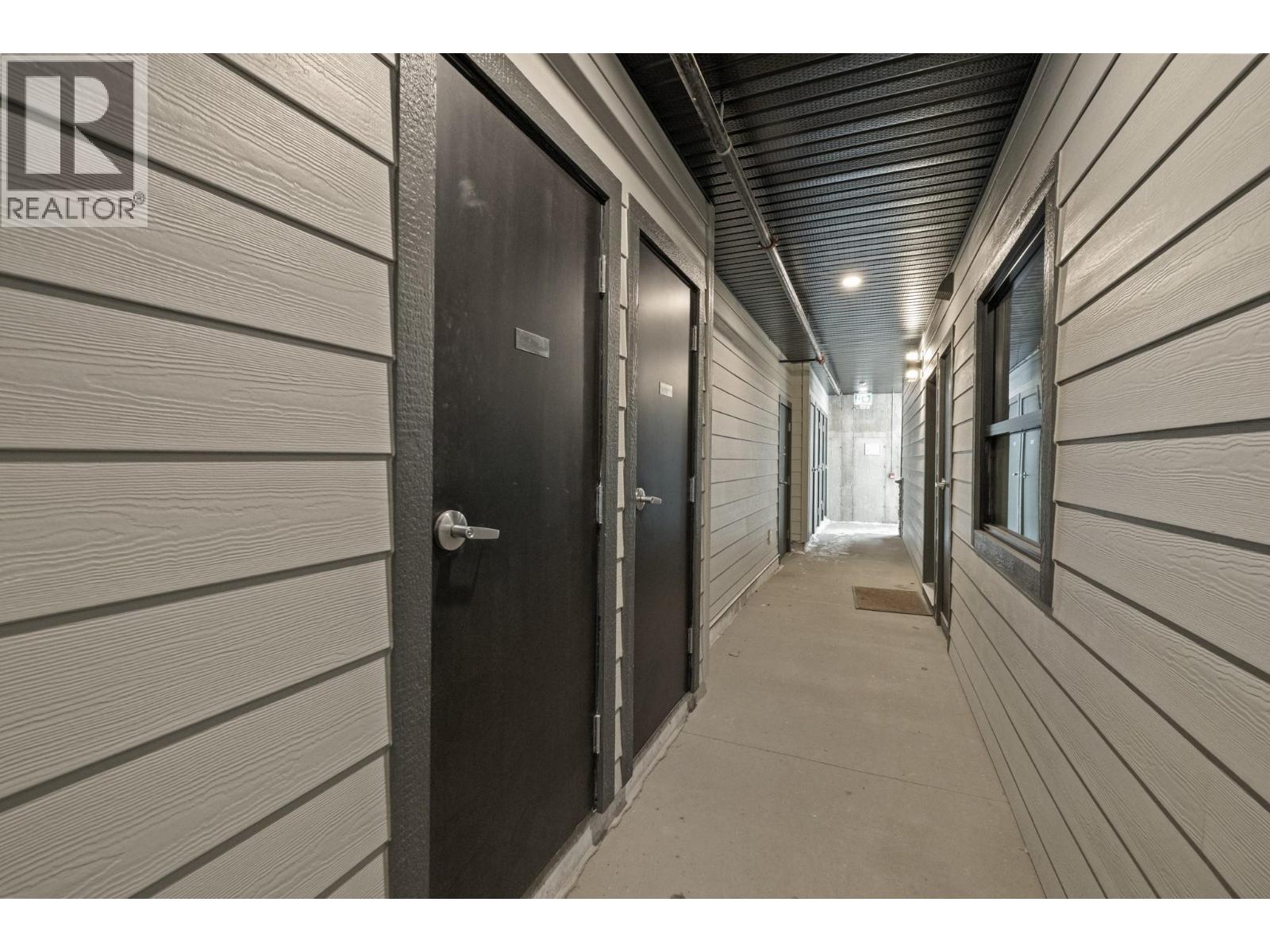 1B 5075 Snowbird Way, Big White