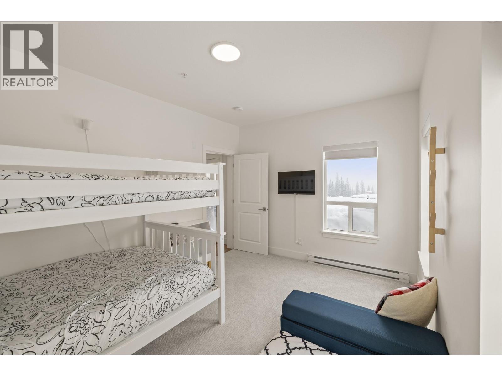 1B 5075 Snowbird Way, Big White