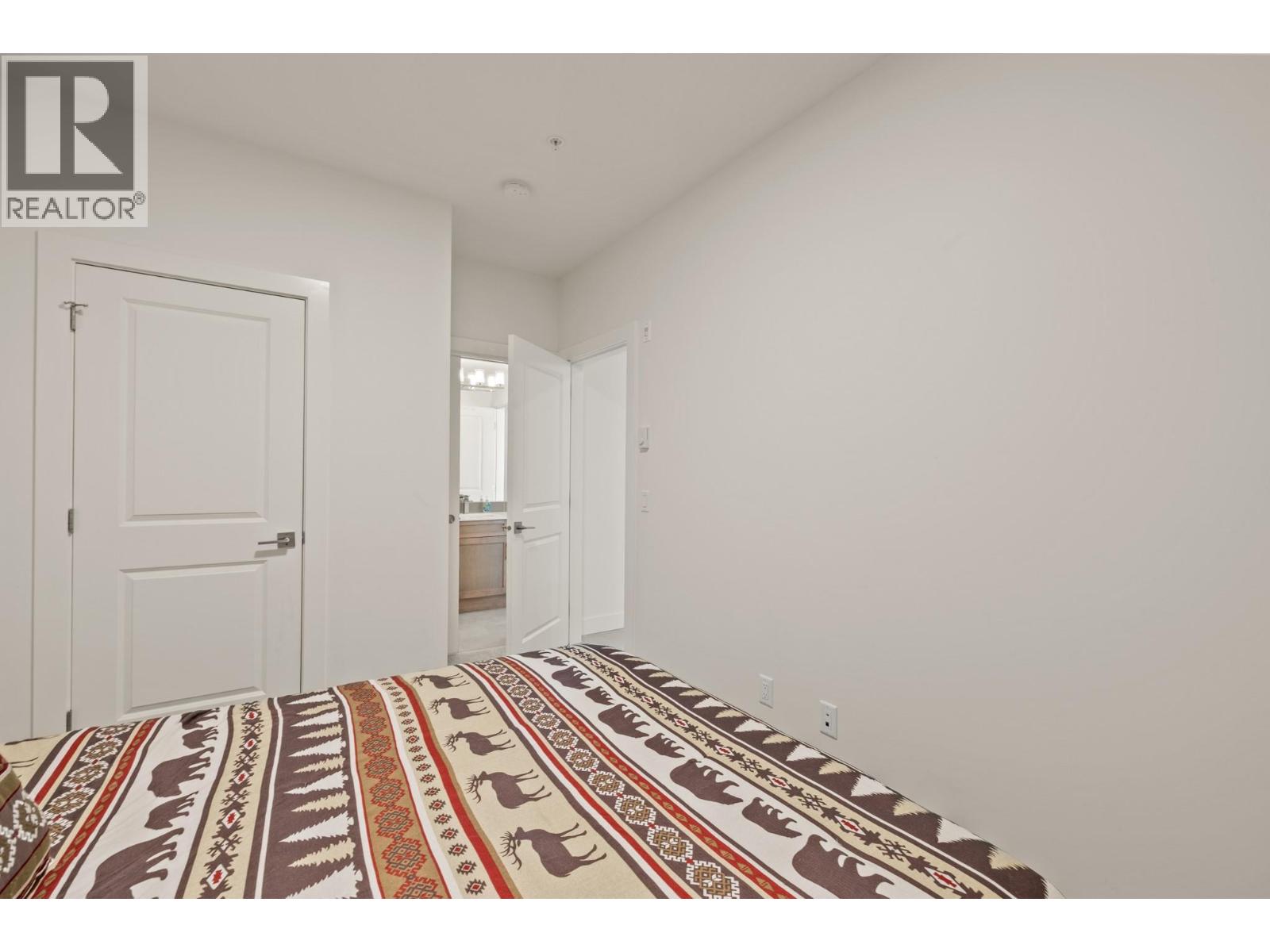 1B 5075 Snowbird Way, Big White