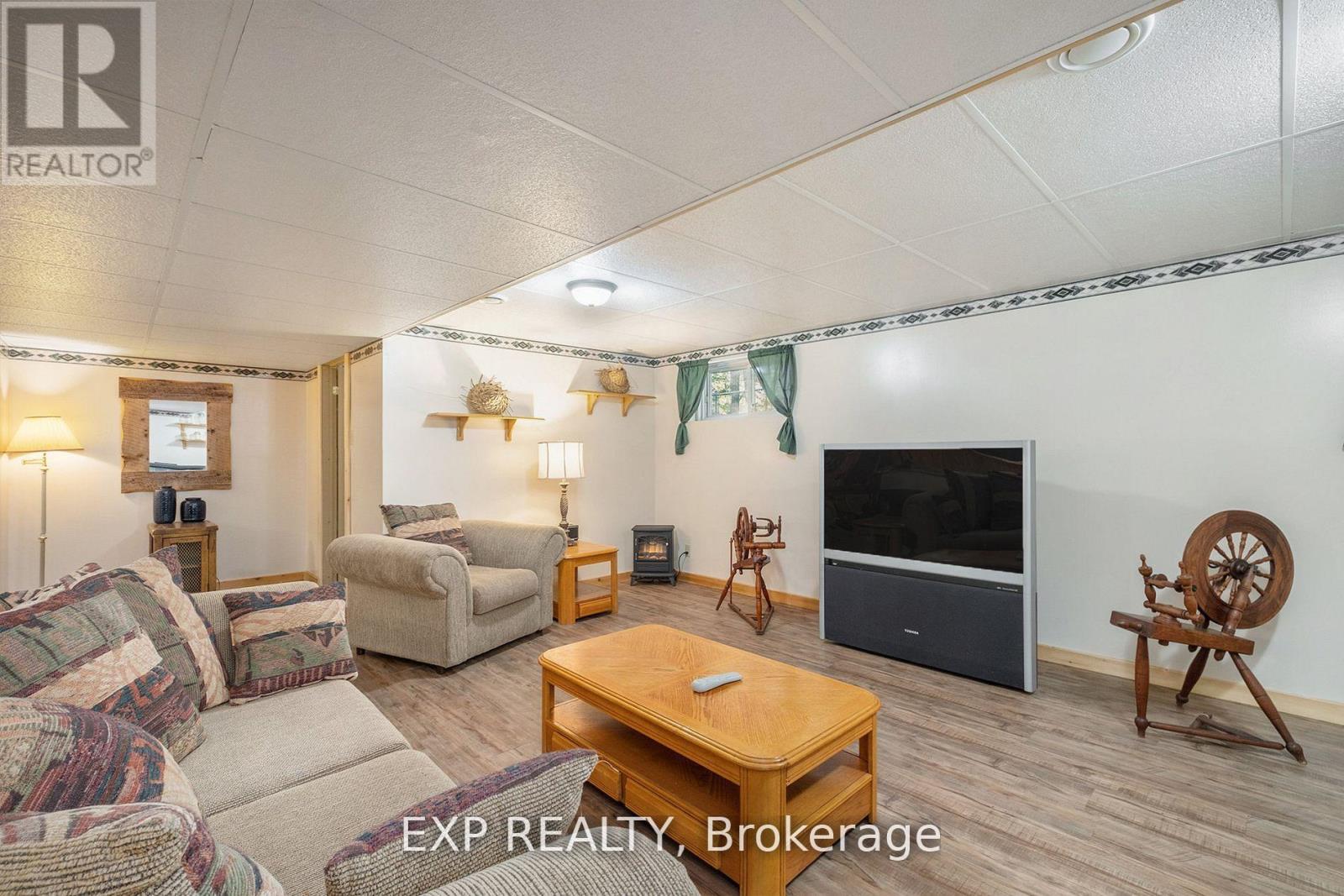 325 HASKINS ROAD — photo 35