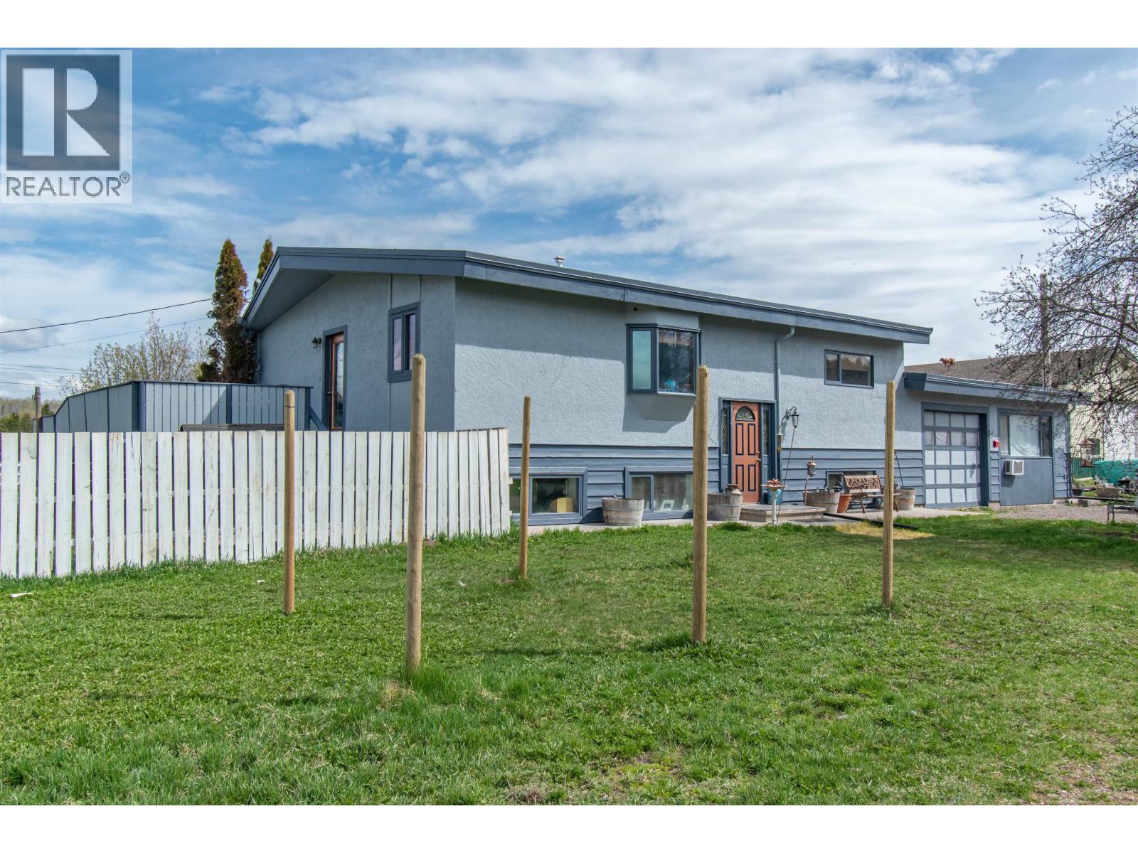 2805 DOHLER Road, Smithers