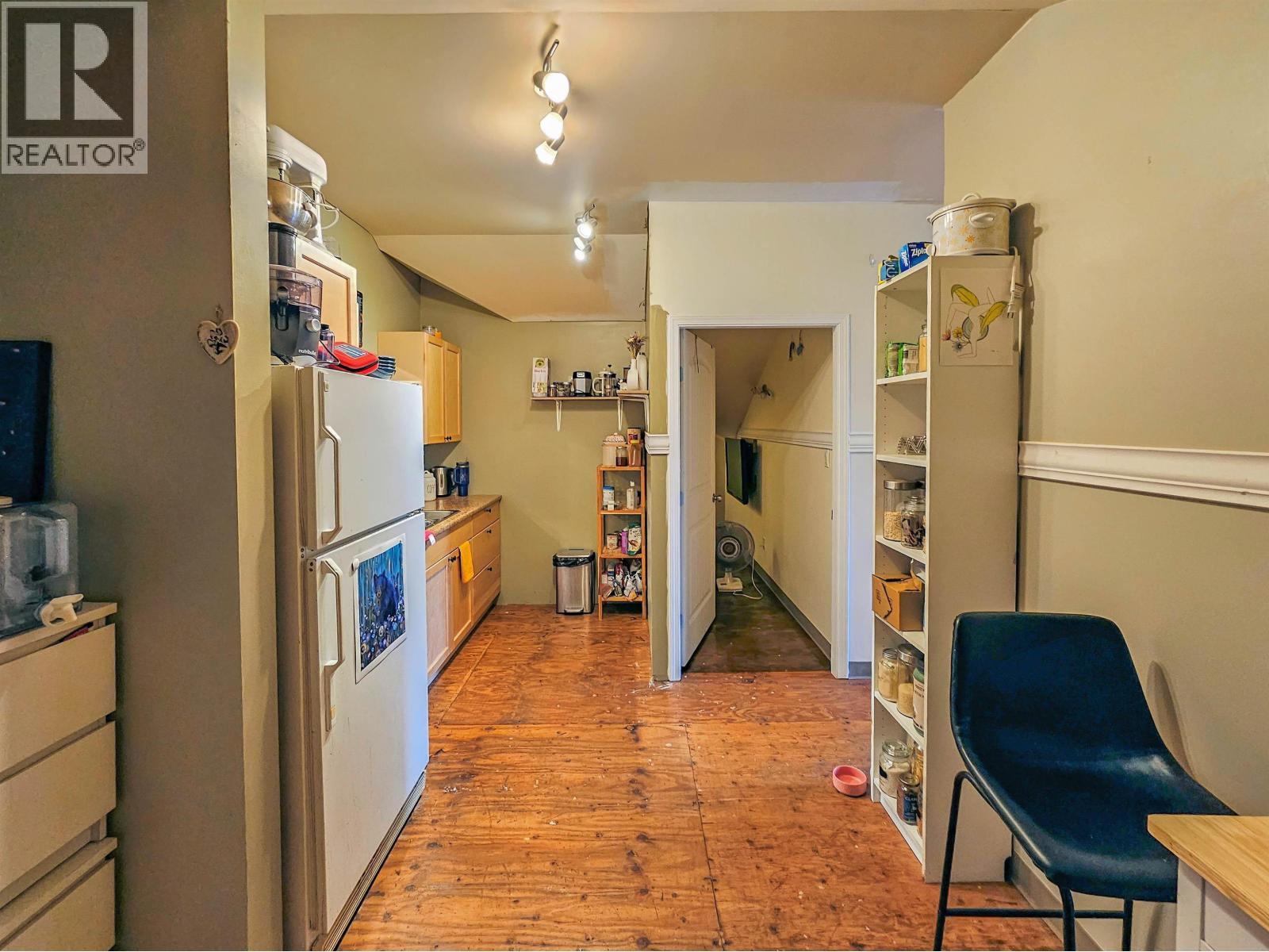 2805 DOHLER ROAD - 21