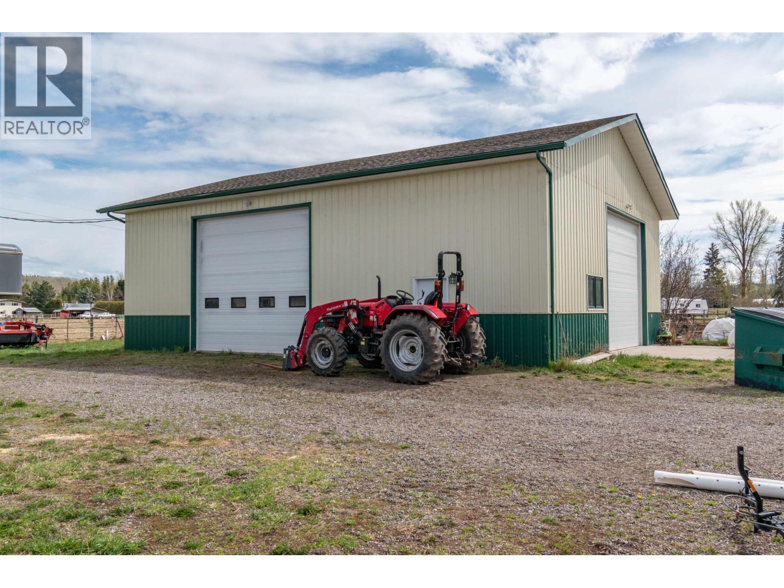 2805 DOHLER Road, Smithers