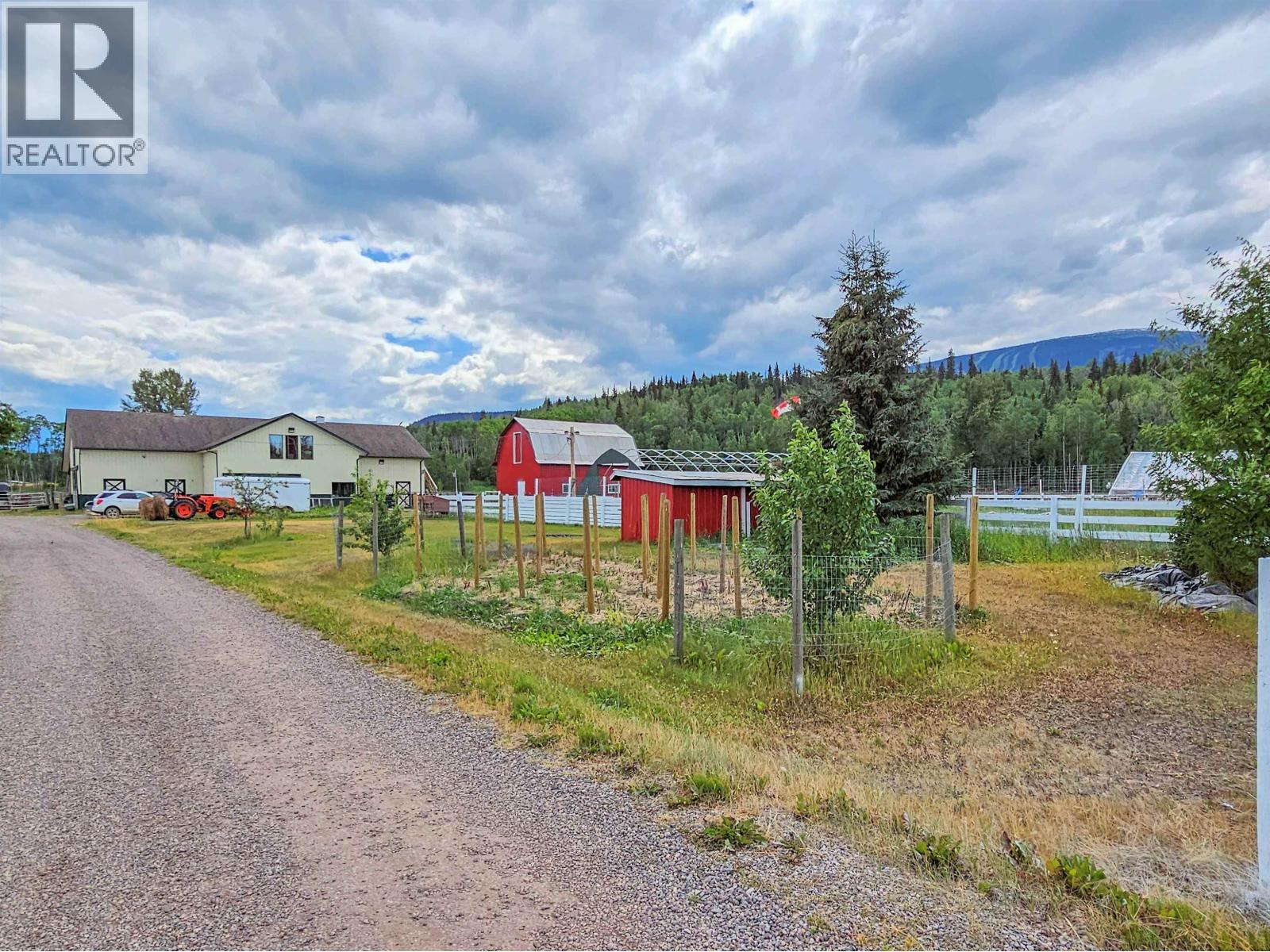 2805 DOHLER Road, Smithers