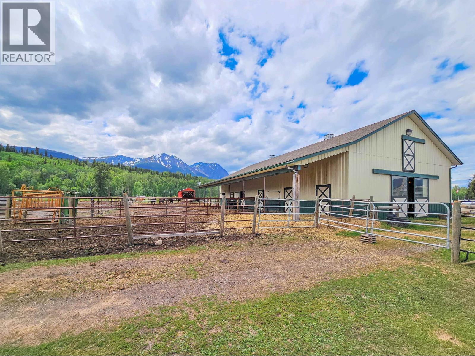 2805 DOHLER Road, Smithers