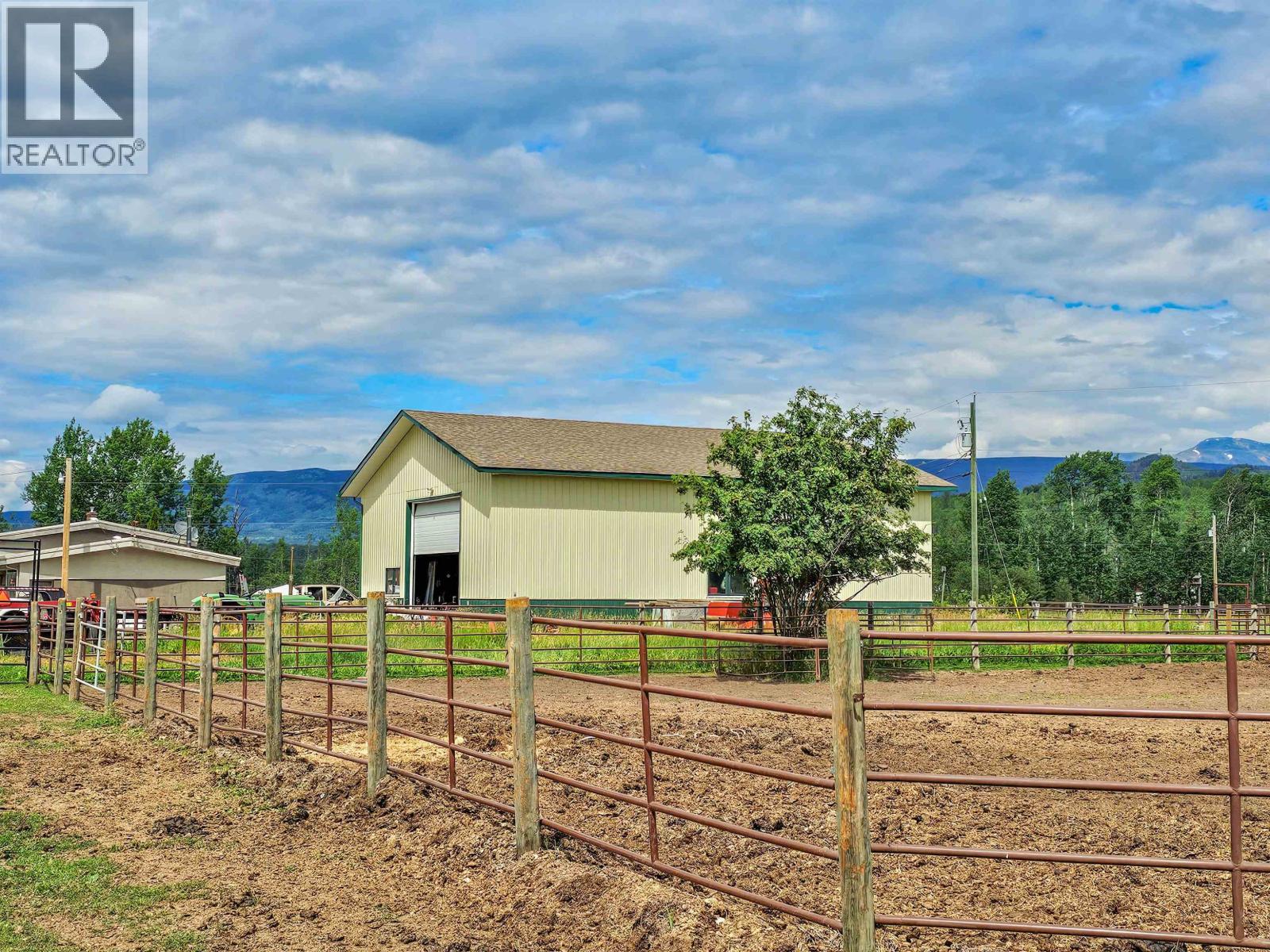 2805 DOHLER Road, Smithers