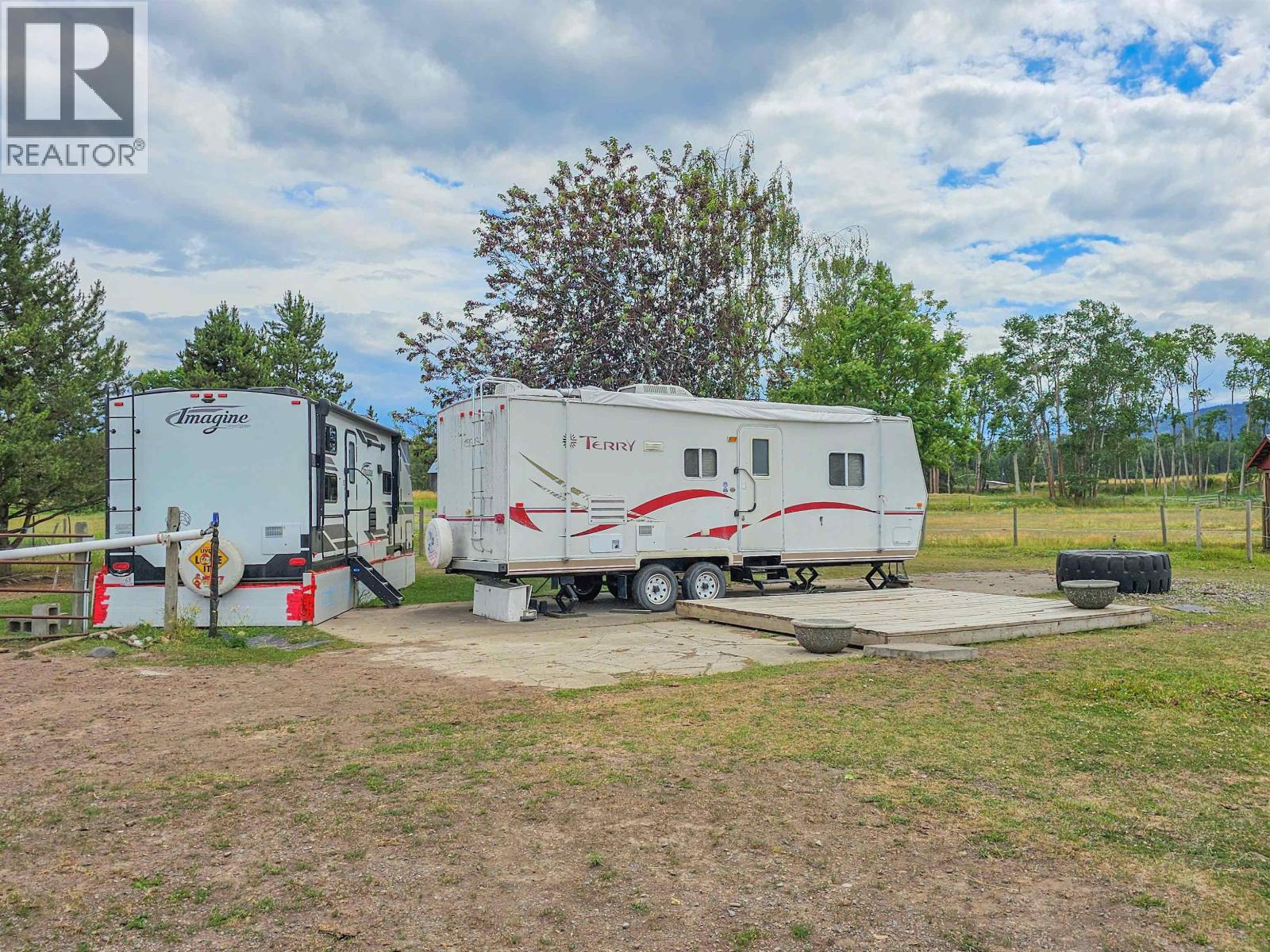 2805 DOHLER Road, Smithers