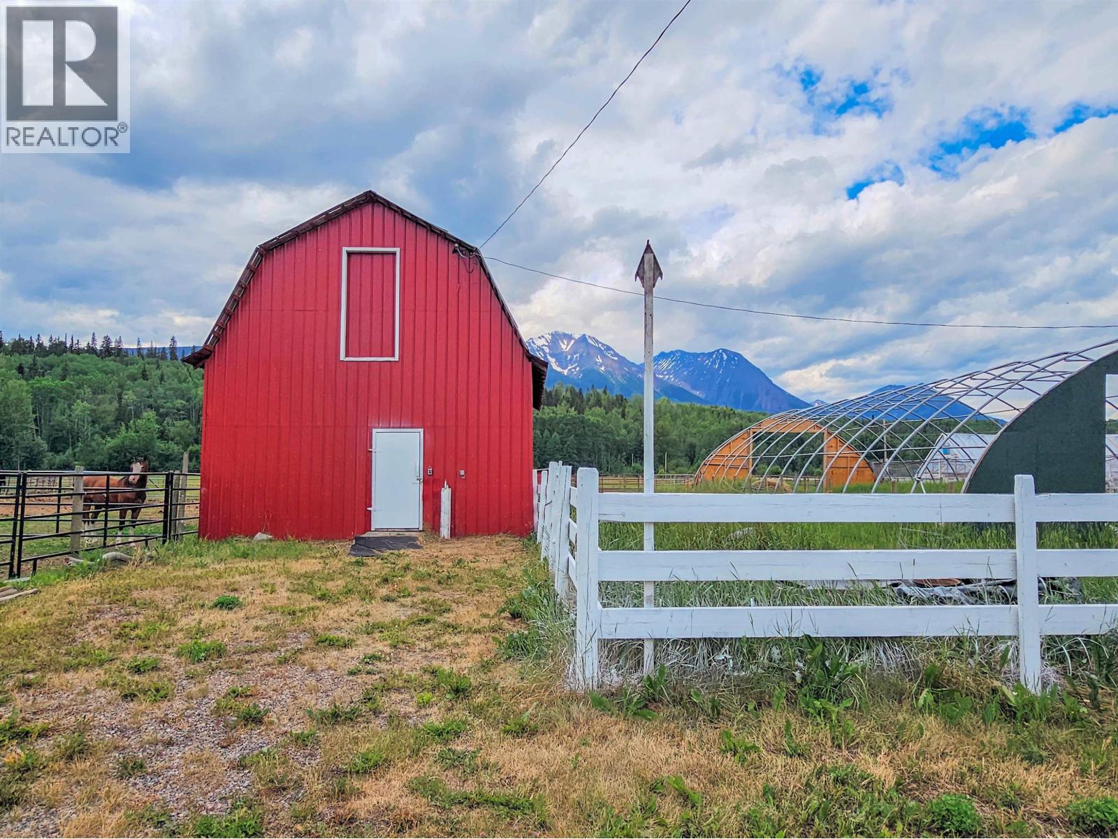 2805 DOHLER Road, Smithers