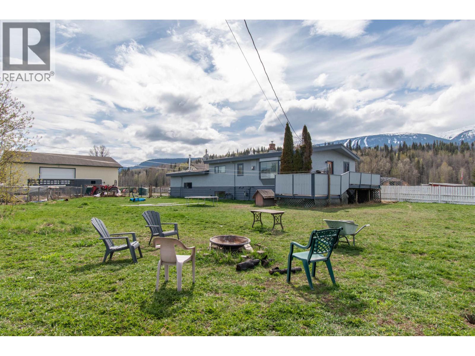 2805 DOHLER Road, Smithers