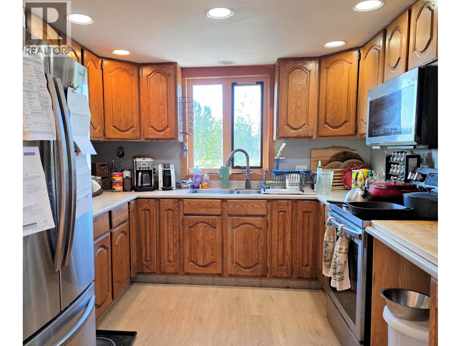 2805 DOHLER Road, Smithers