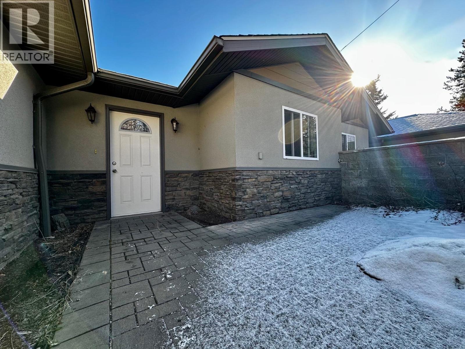 #A-B-3640 VICTORIA Drive, Smithers