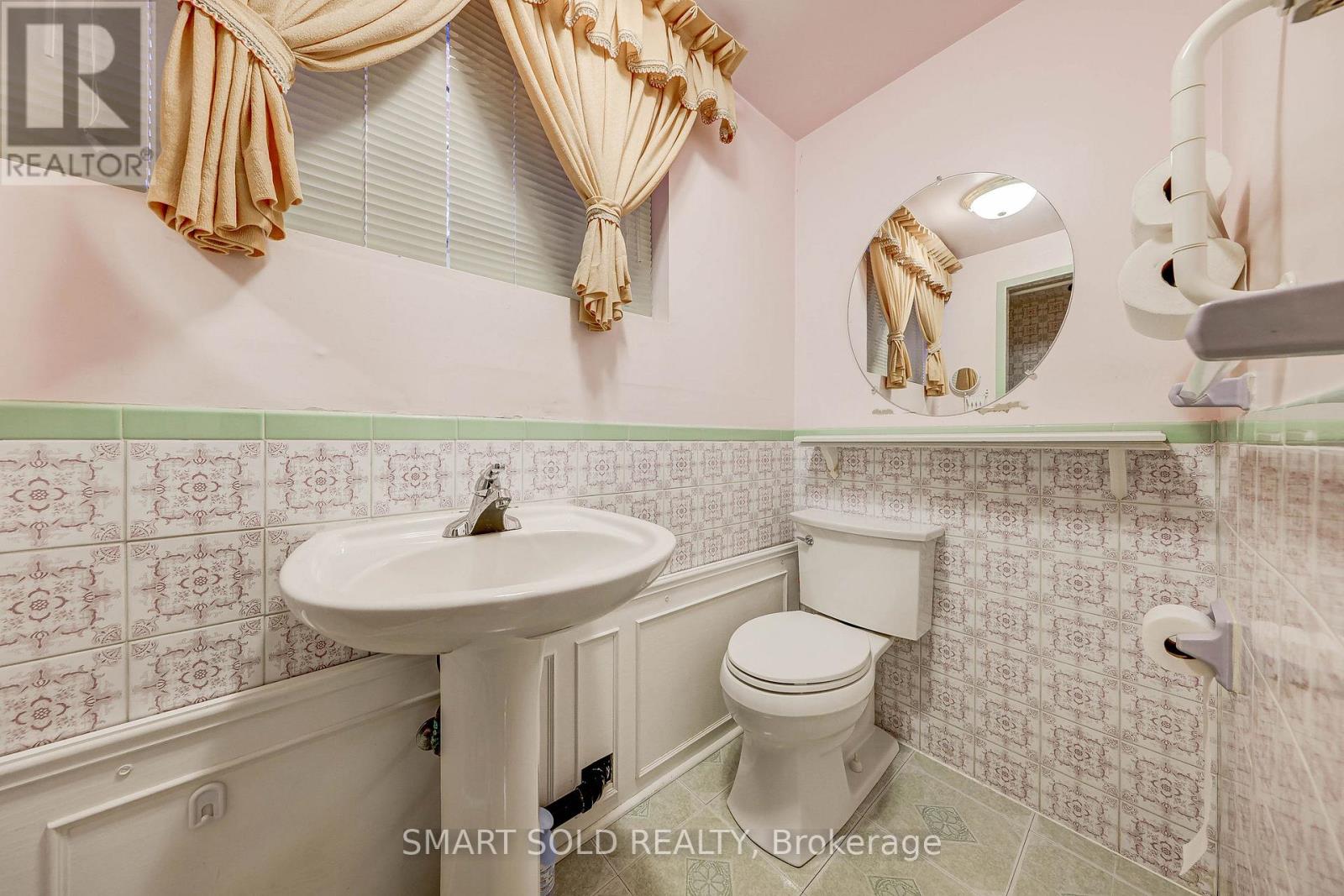 59 CHAPMAN AVENUE,Toronto (O’Connor-Parkview),,